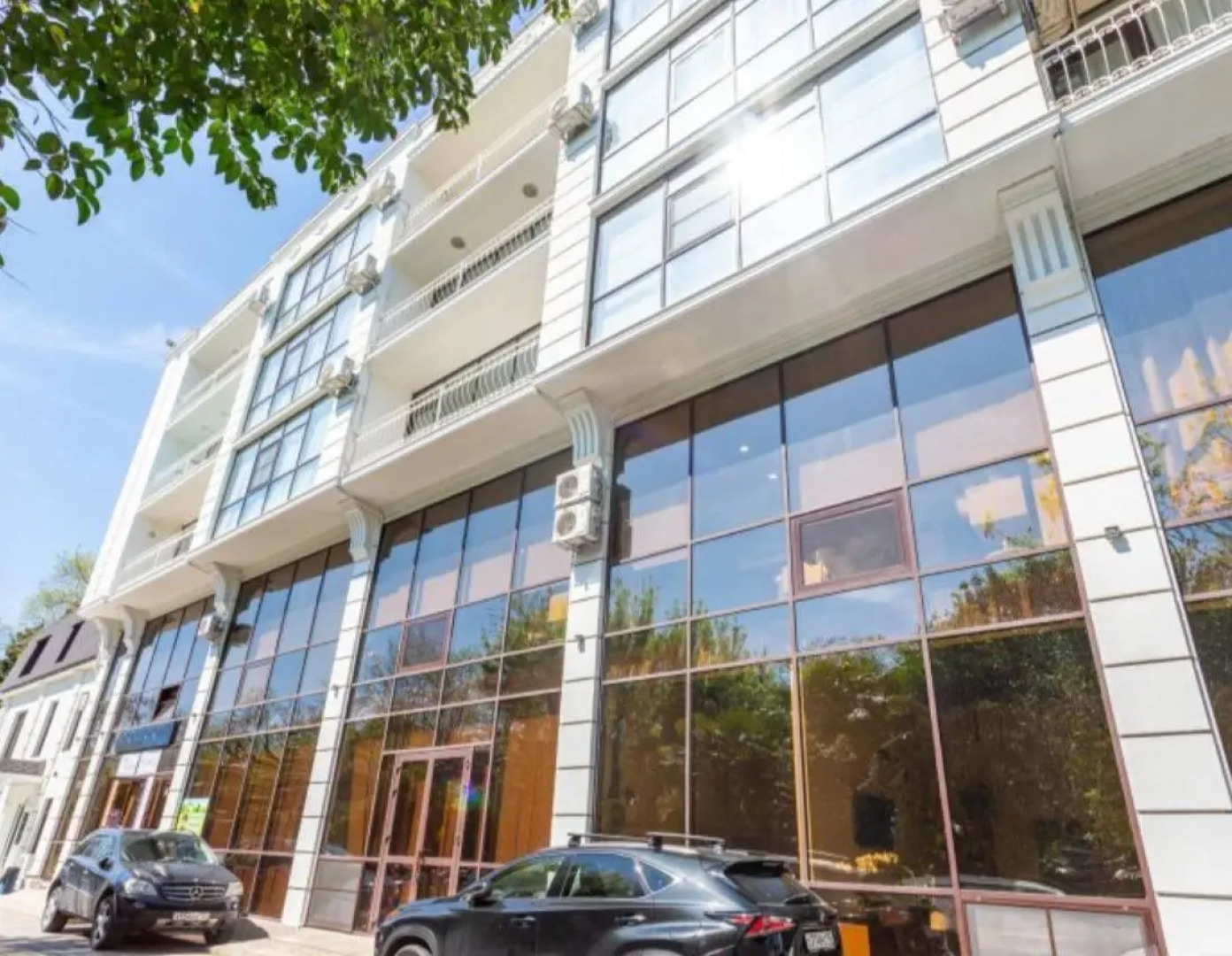 Апартаменты у Дендрария с парковкой