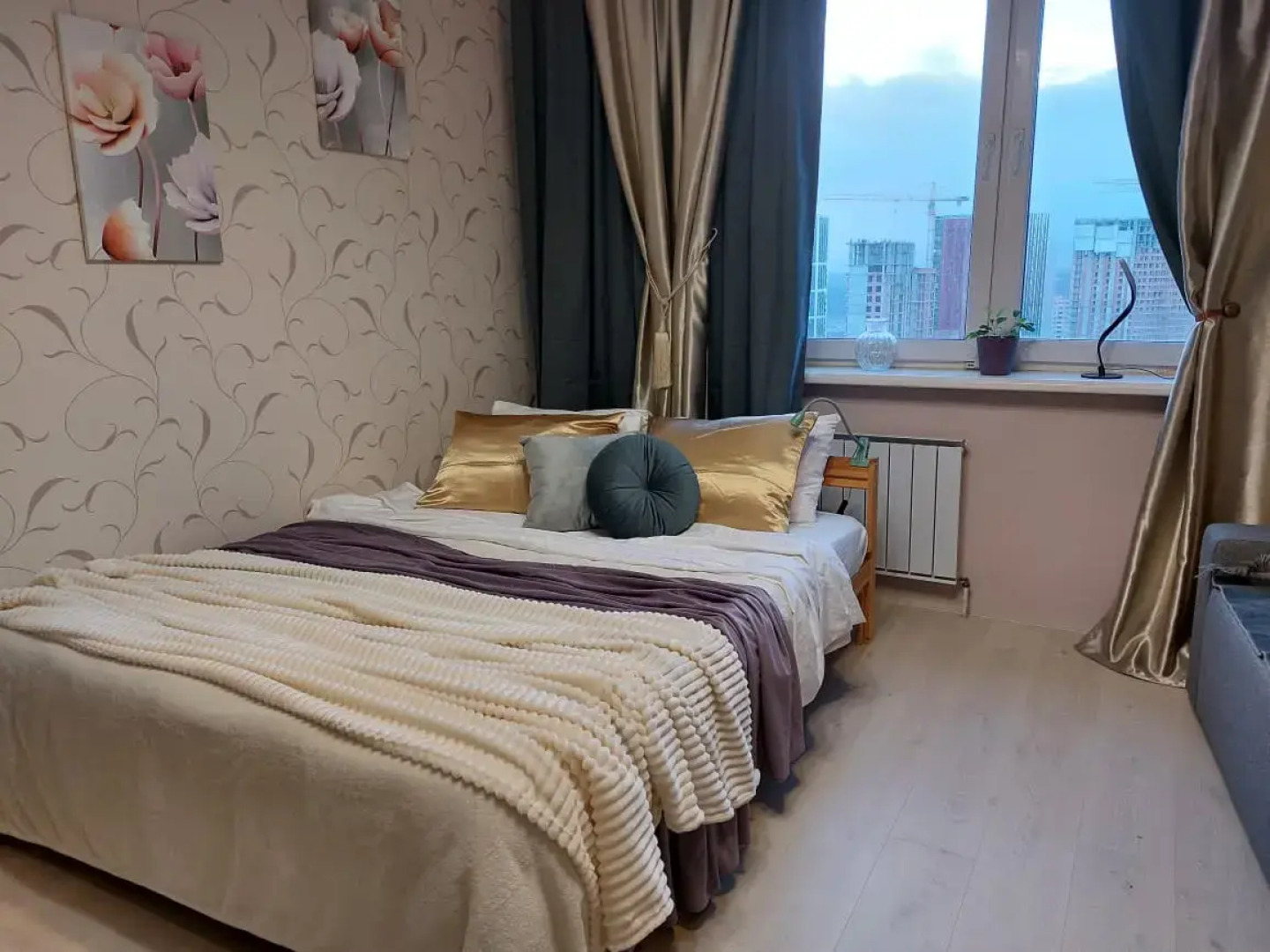 Квартира ЕвроДвушка Аксакова 81/1 на 17 Этаже до 7 Чел