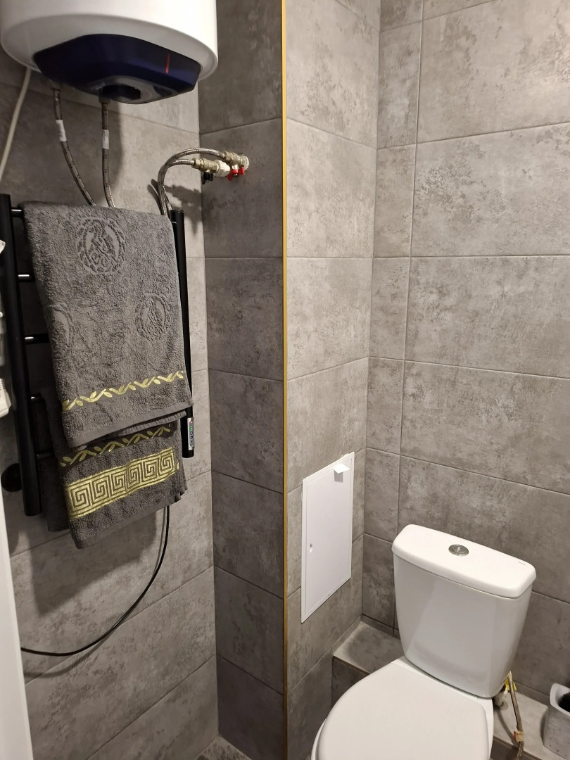 Квартира в Темных Тонах