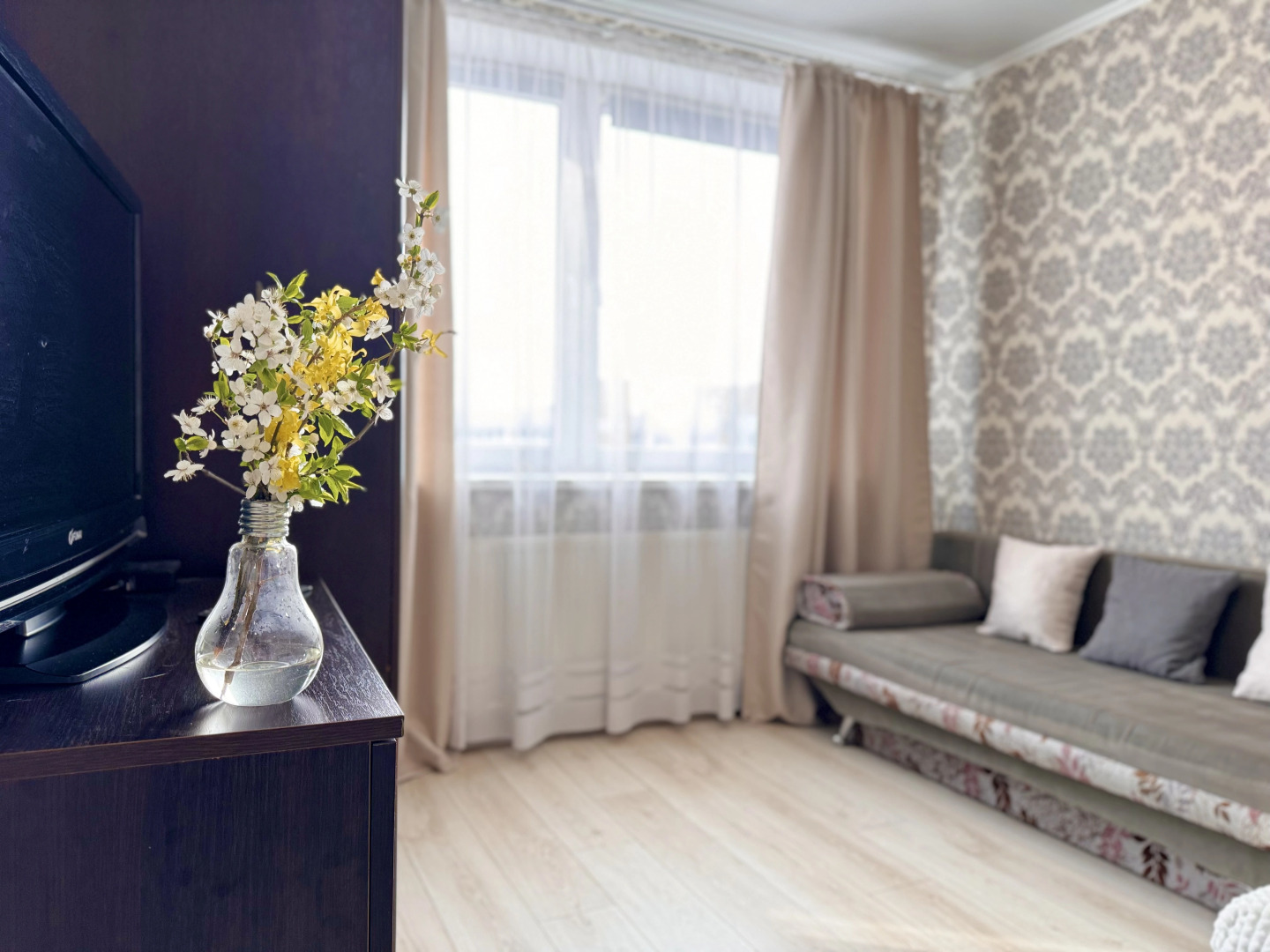 Апартаменты Друзья на Зорге 1