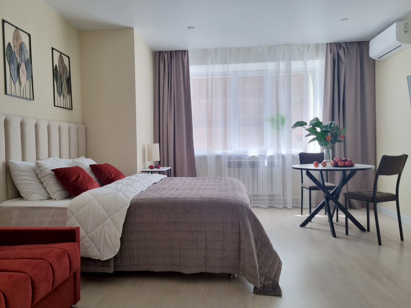 Апартаменты на набережной от компании "V-GOSTI"