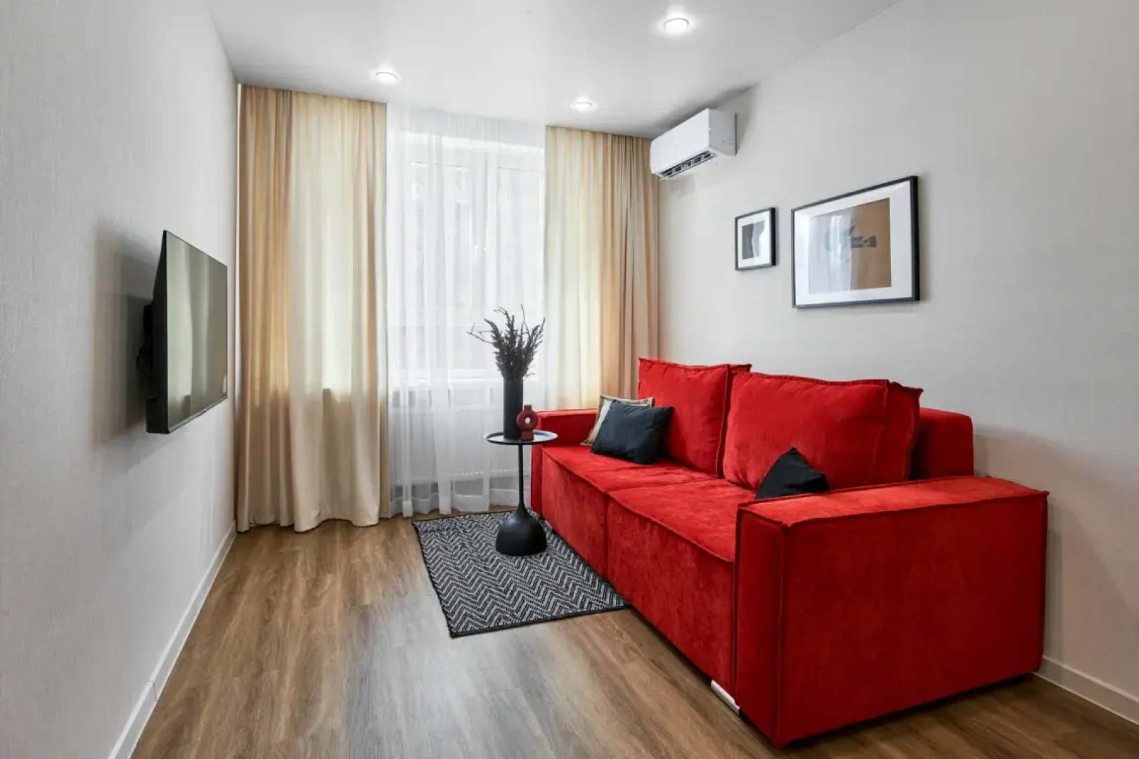 Квартира на Республики 204 к4 3