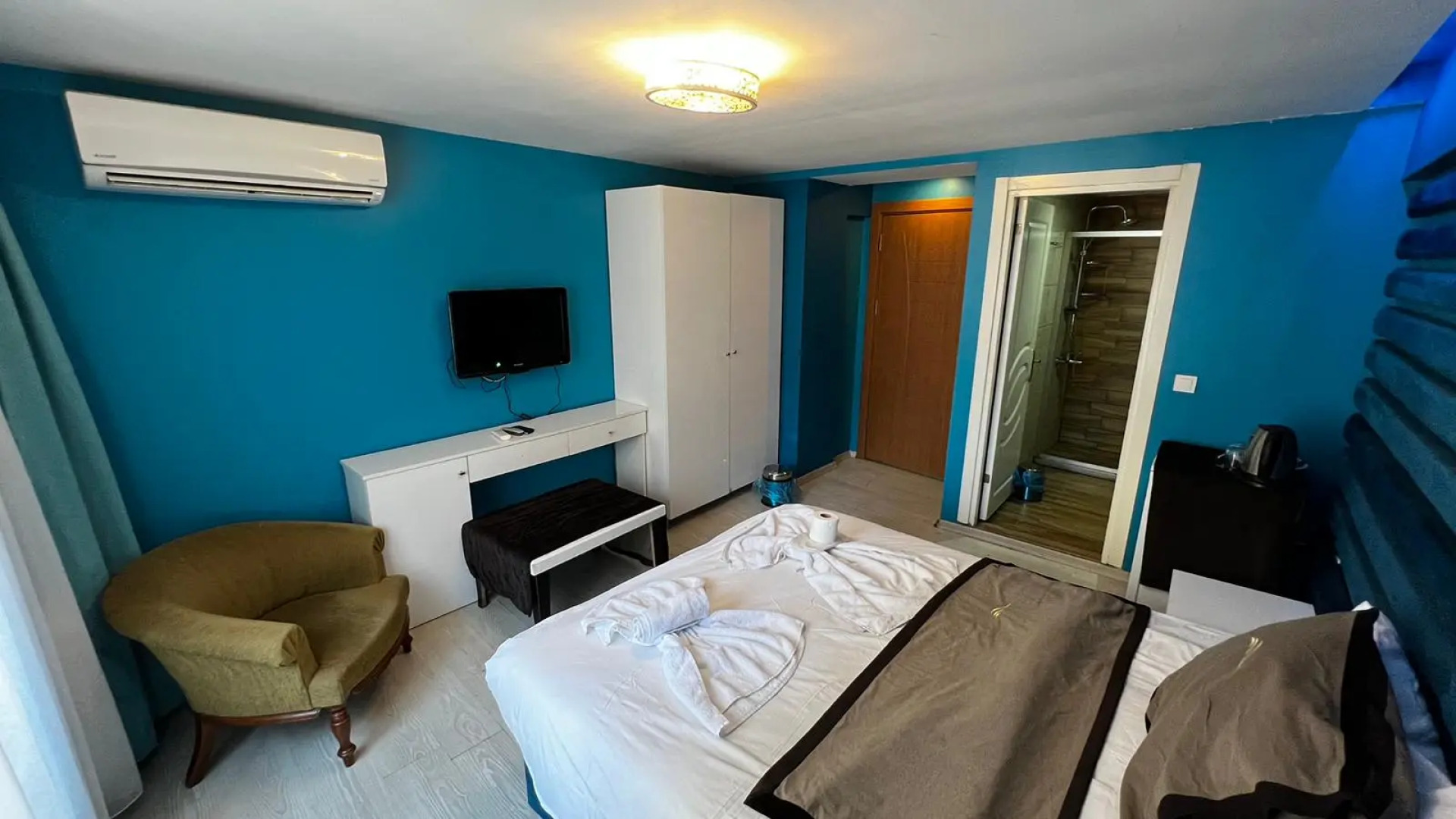 Отель Moon Blue