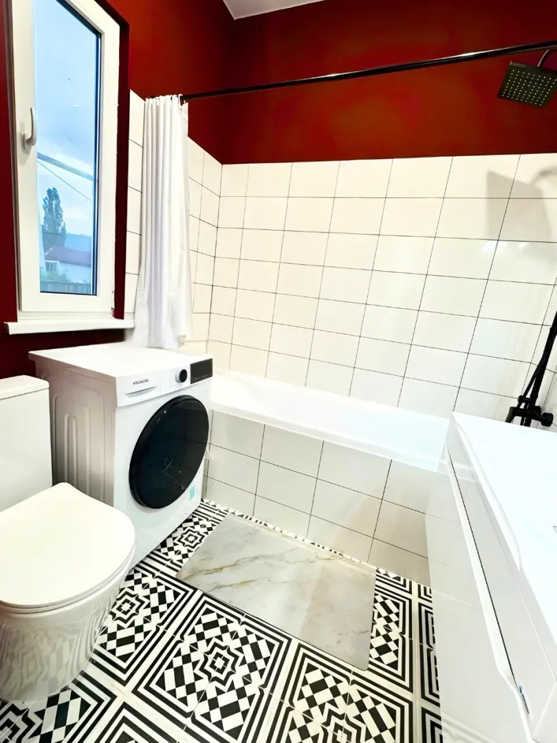 Частный дом с бассейном и баней