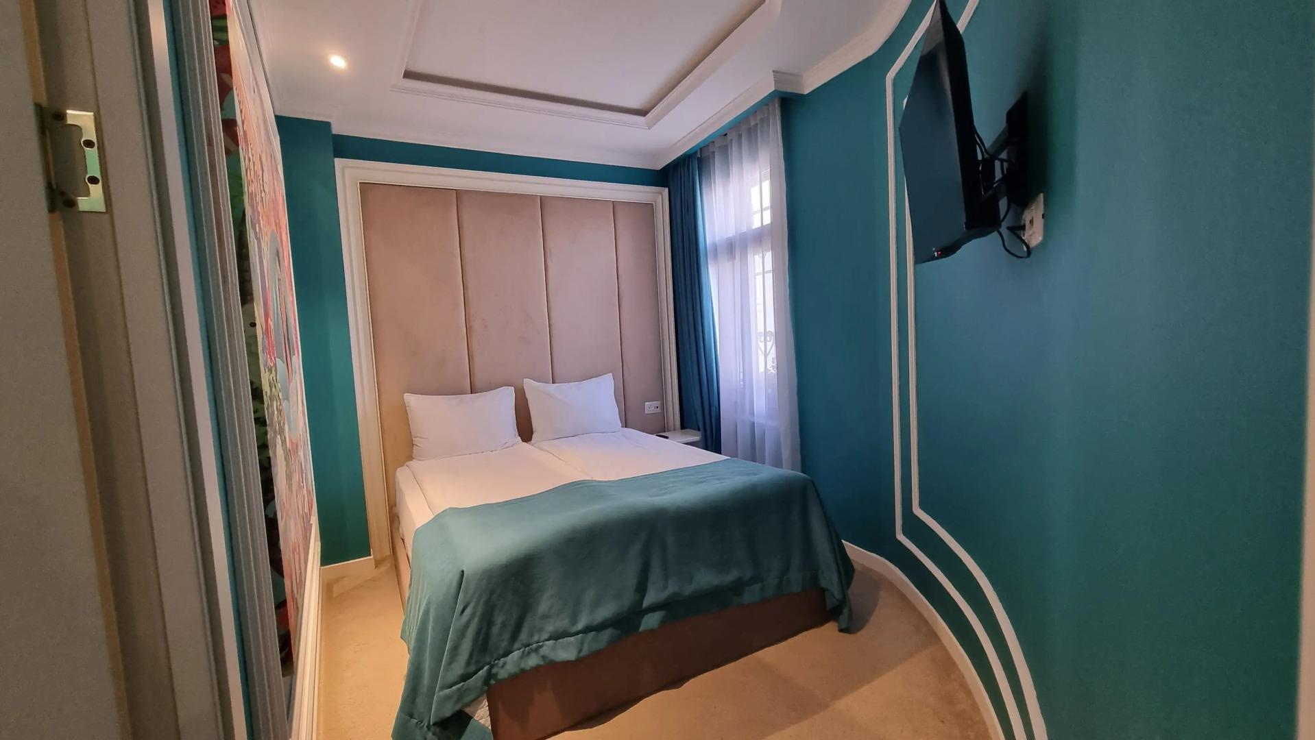 Seven Beauties Hotel