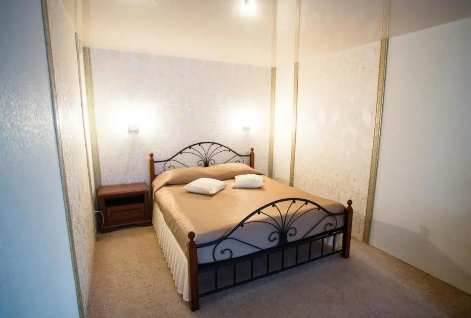 Отель Атриум