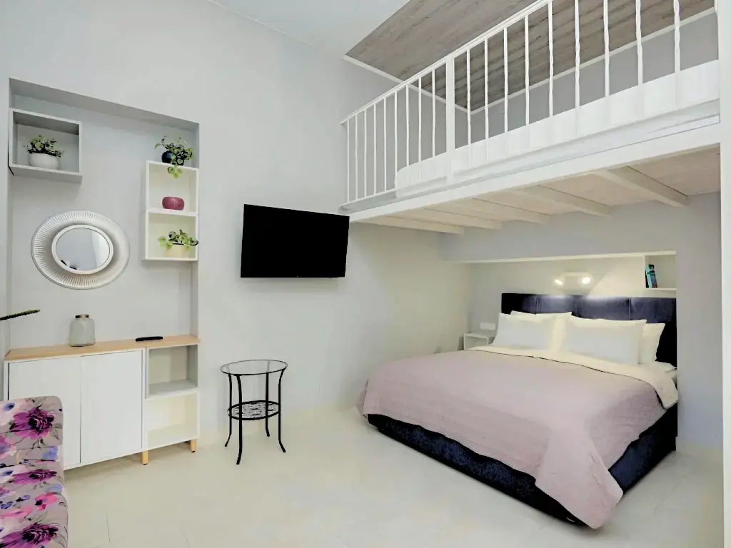 Апартаменты GoodZone на Театральной 1