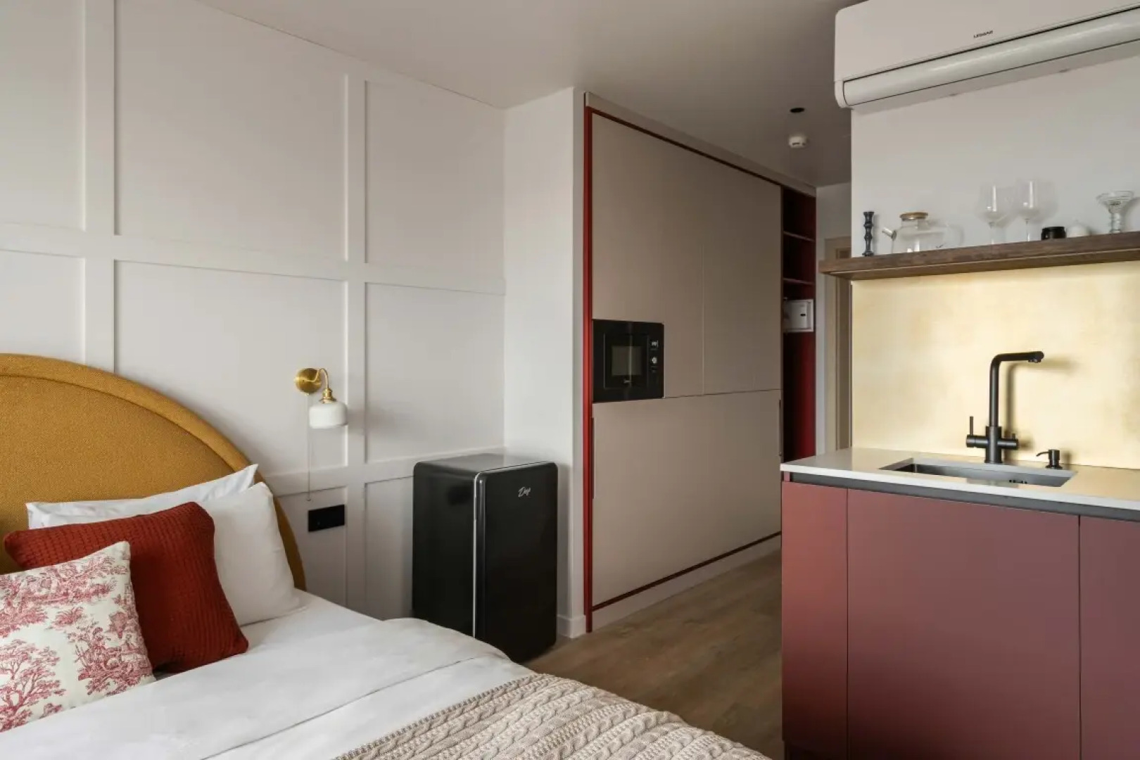 Апартаменты Yes Seven Студия