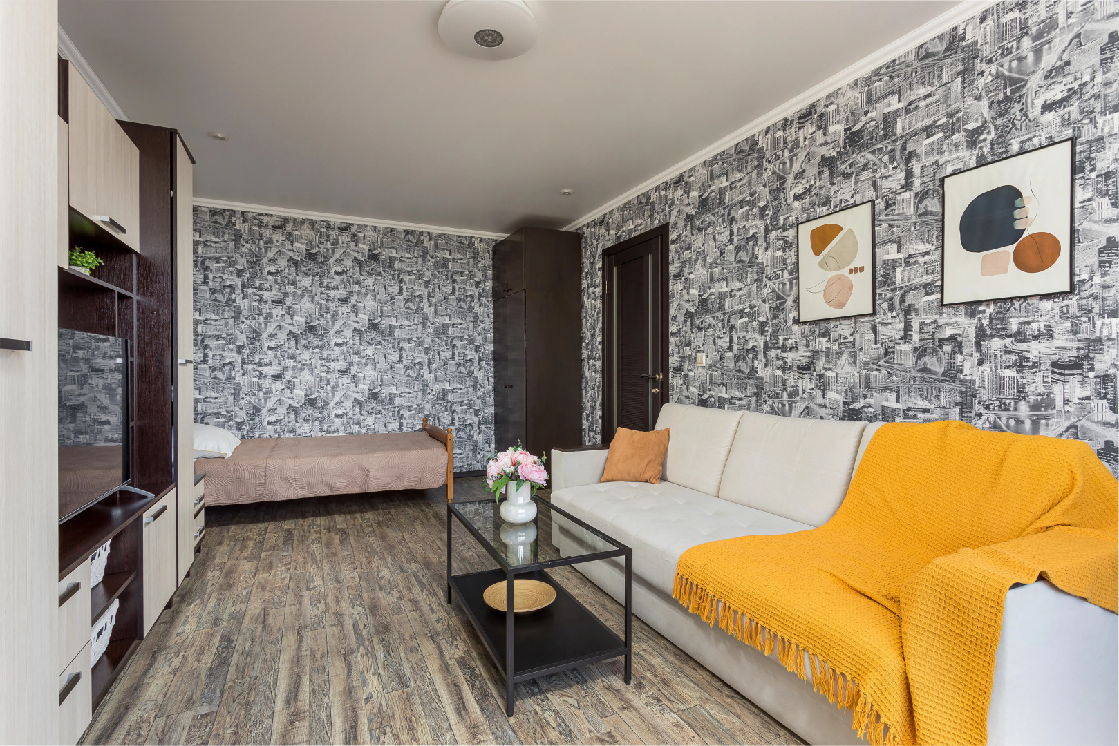 Апартаменты двухкомнатные недалеко от центра и парка