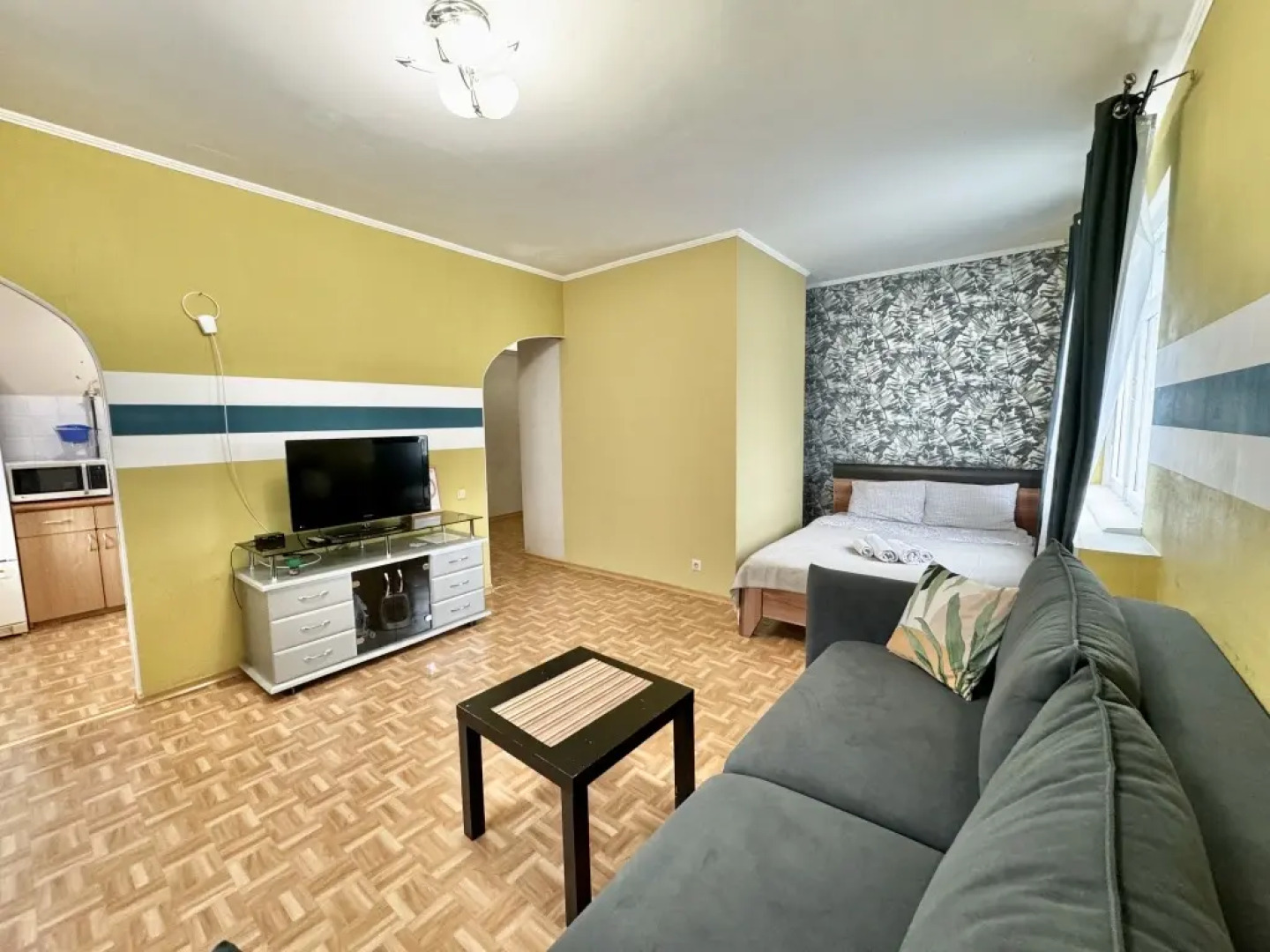 Однокомнатные апартаменты у ДК Металлургов. Барбарис