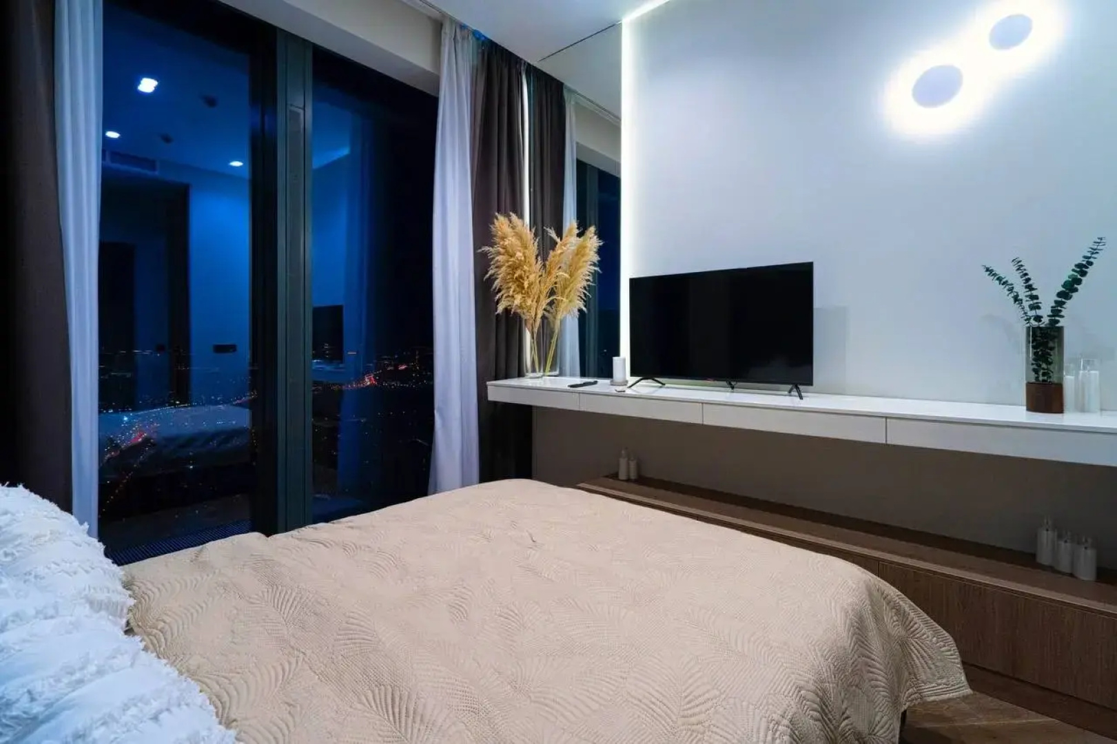 Апартаменты Sky City Moscow 59 этаж! Редкий вид на город! Интерьер нежный как лакомка!