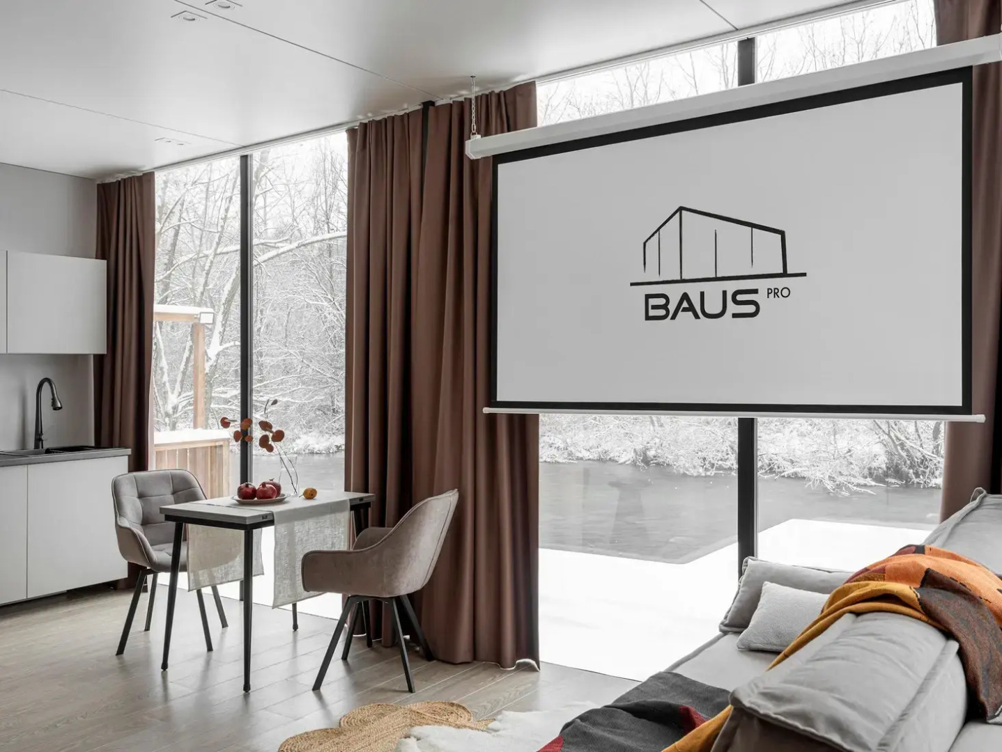 Частный Дом на Берегу Реки с Приватной Террасой и Джакузи