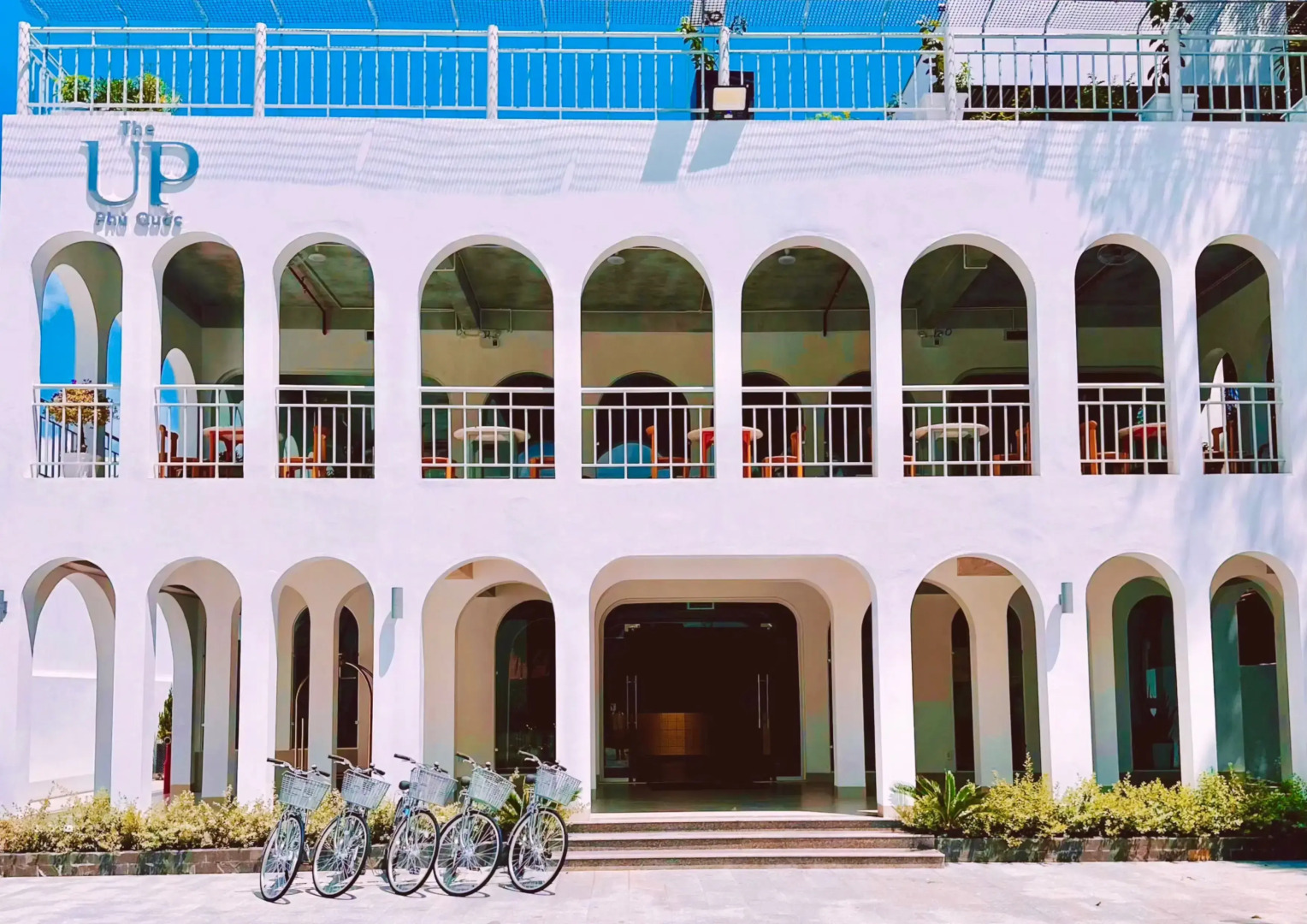 Отель The Up Phu Quoc