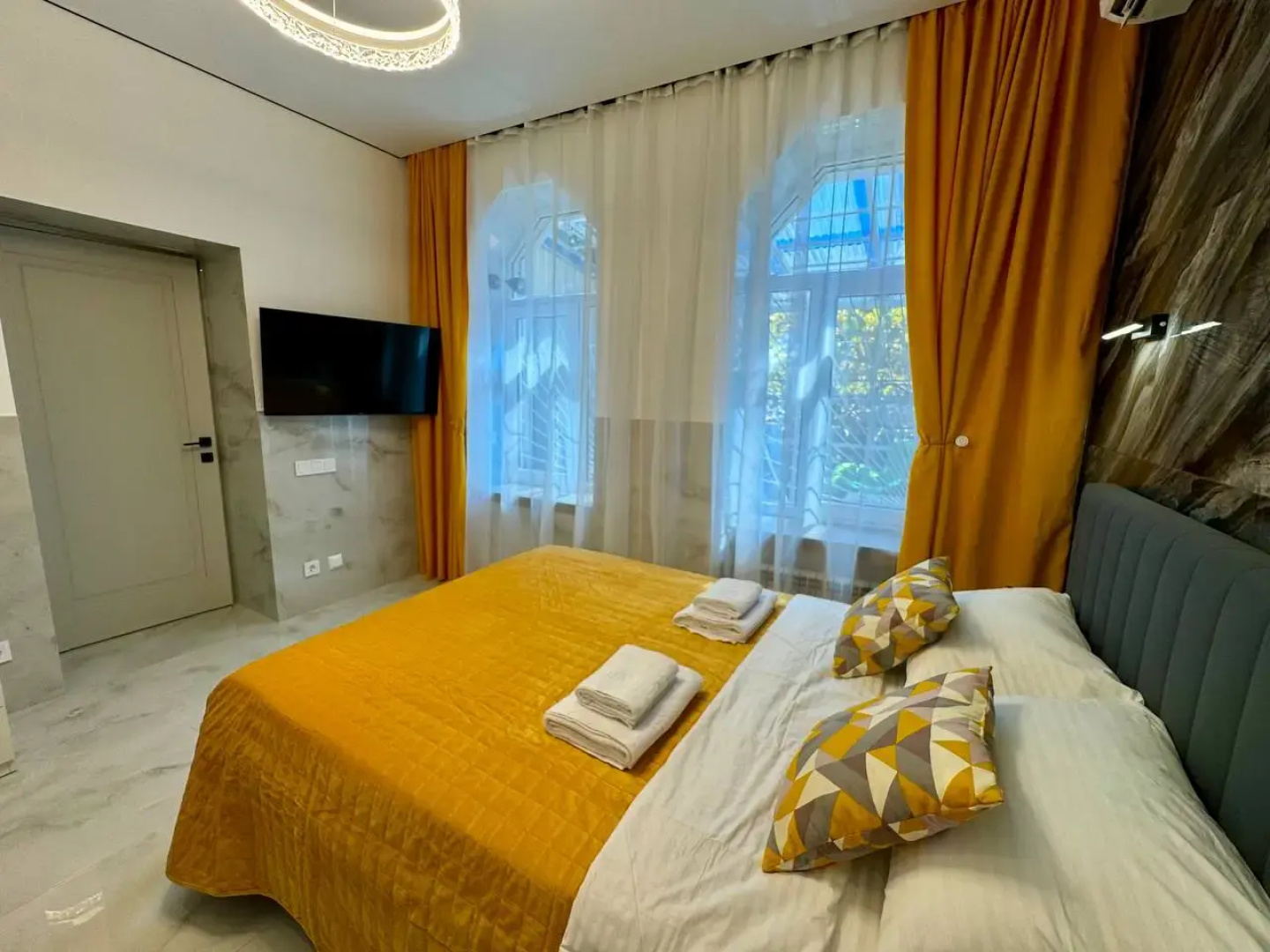 Частный дом с террасой Sun City в центре Сочи