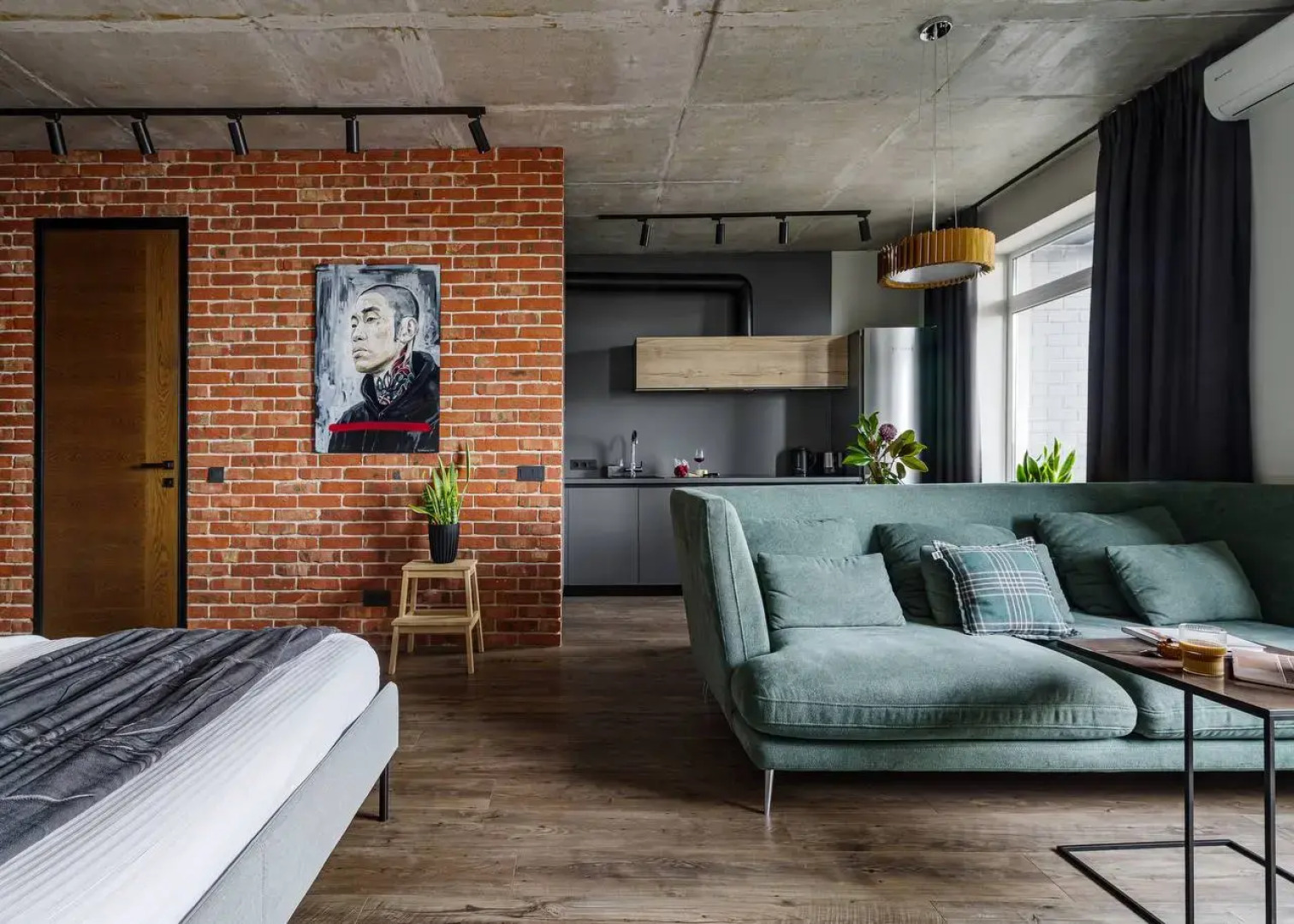 Апартаменты VEROM с видом на реку и город