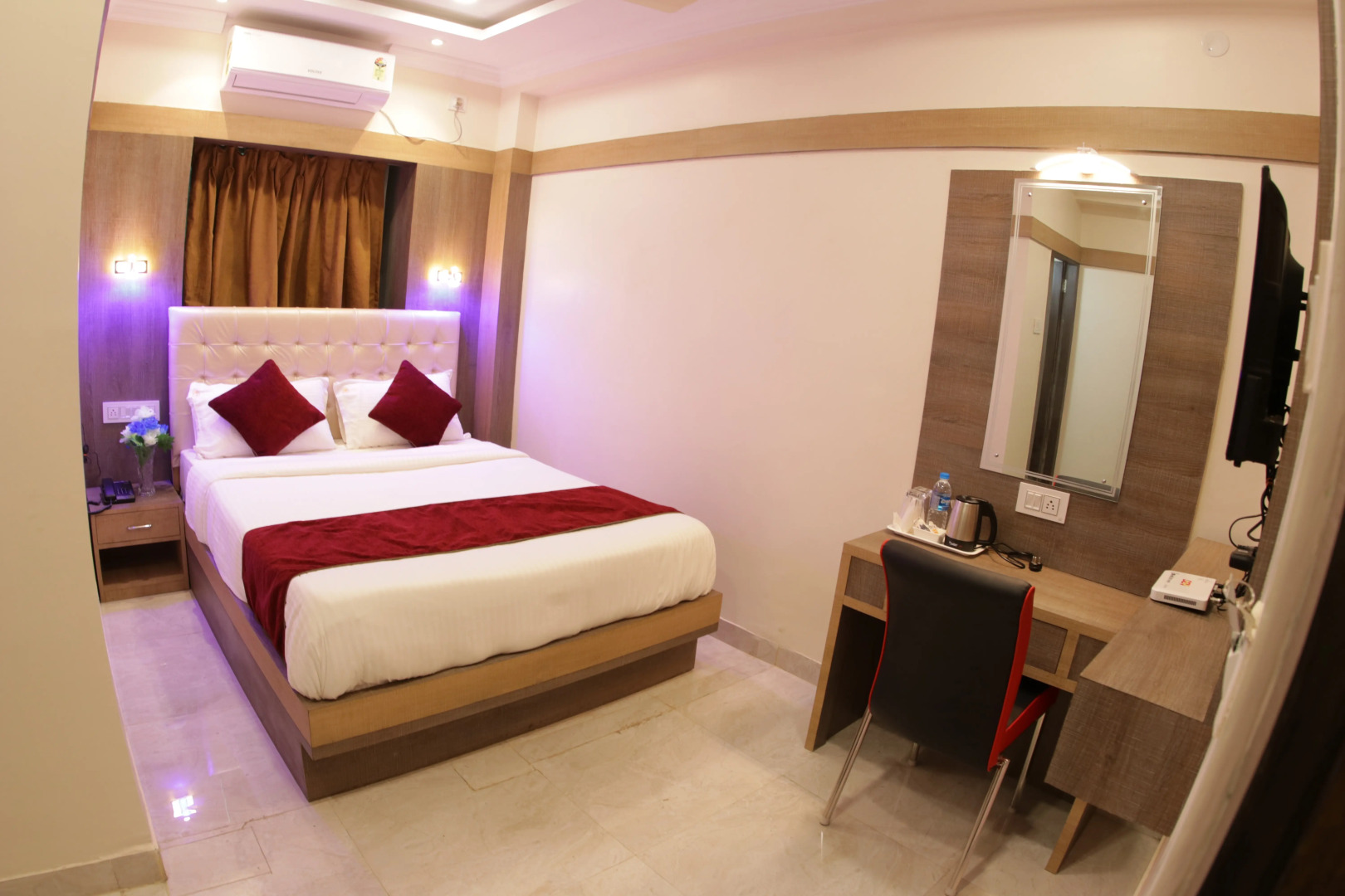 Отель Royal Castle