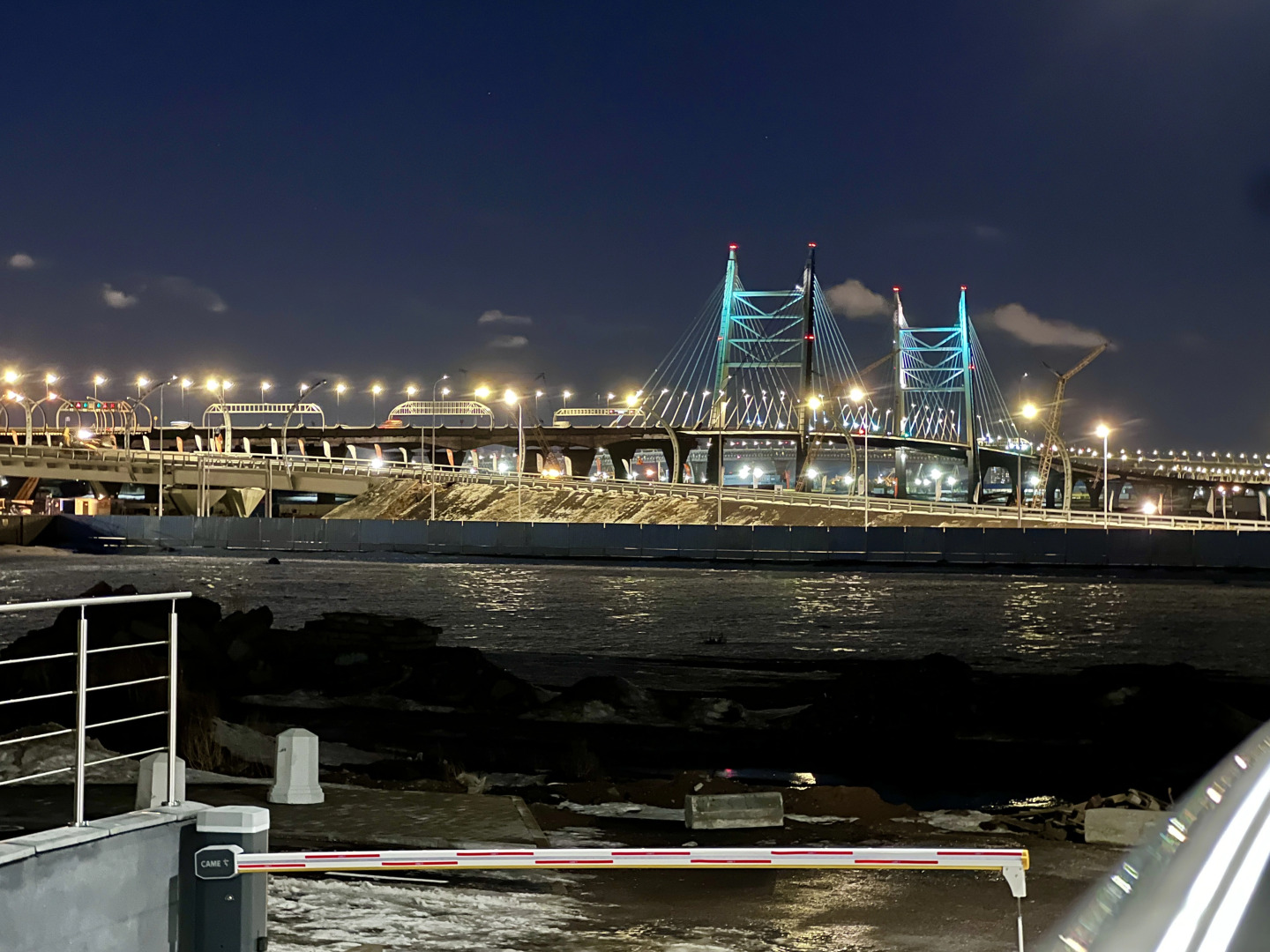 Апартаменты Квартира с панорамными окнами у Финского залива сети 4flats