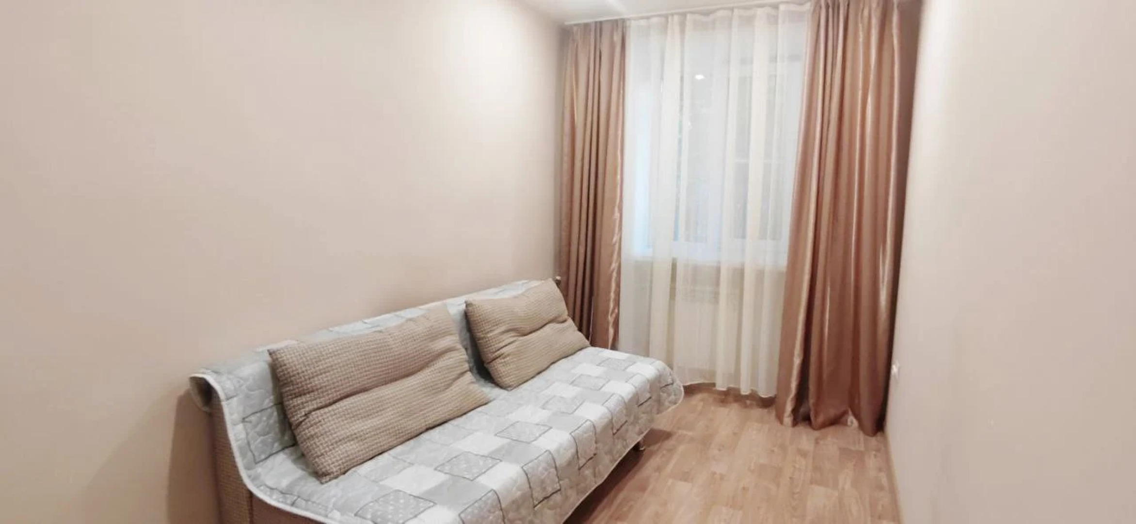 Двухкомнатная квартира на улице Марата 6