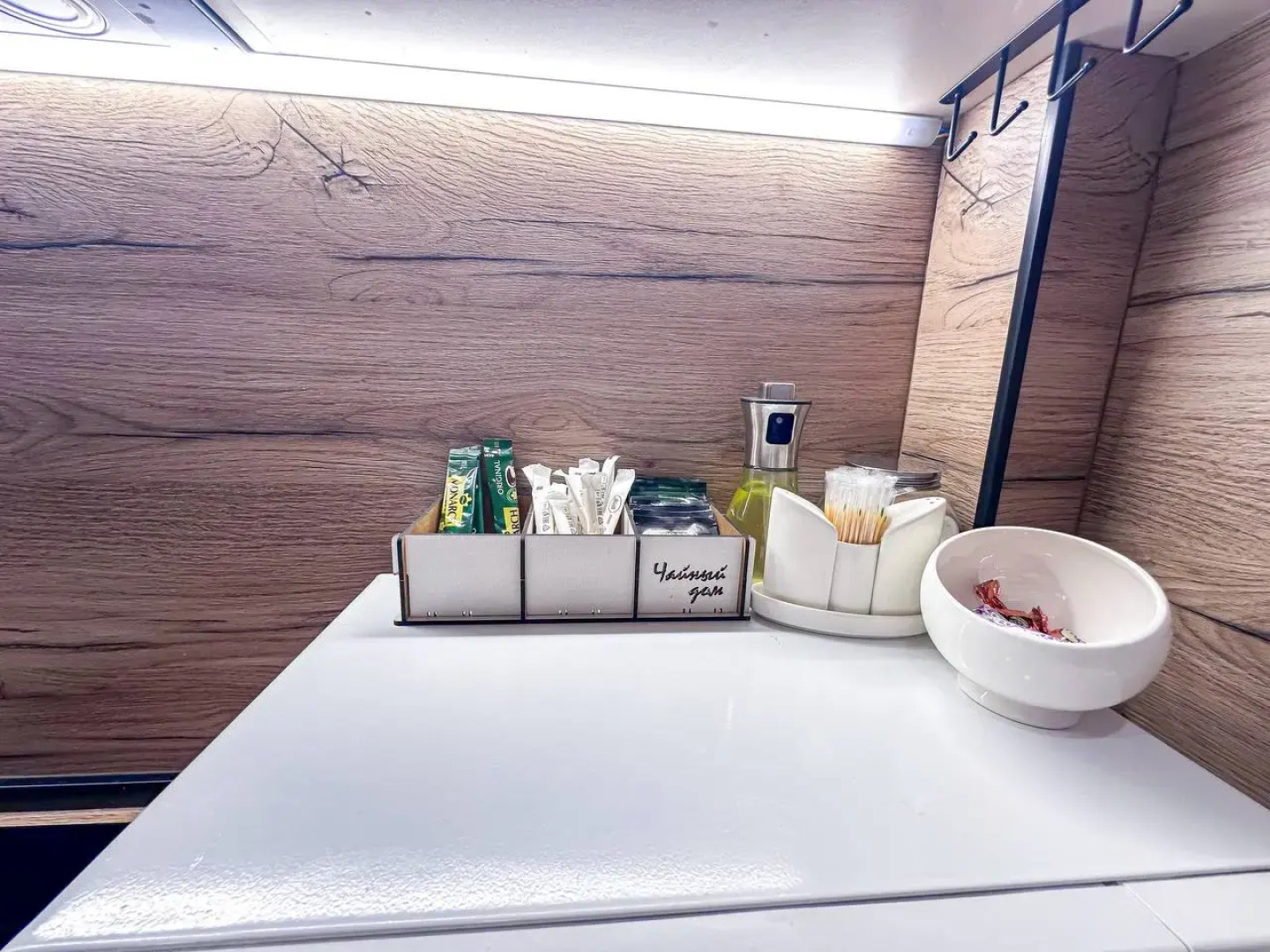 Квартира двухкомнатная в Кировске на Ленина 22 сеть Как дома