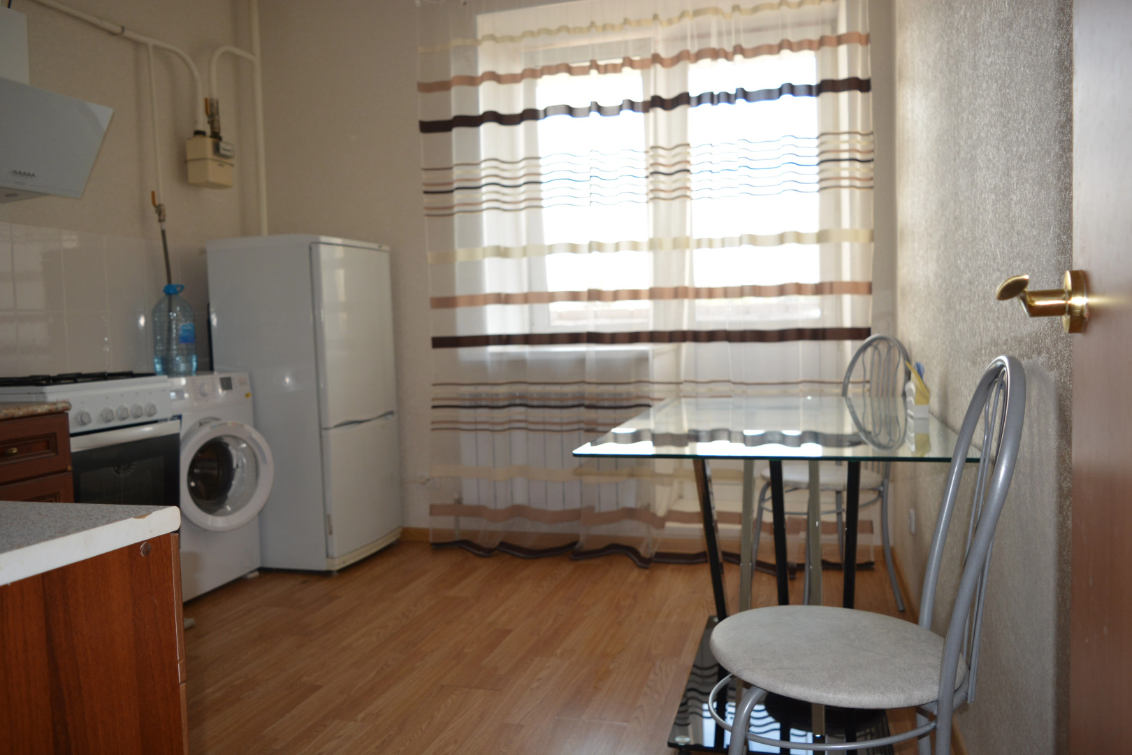 Апартаменты на Староникитской 90