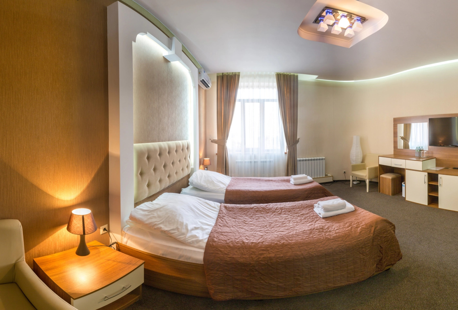 Отель Альва Донна