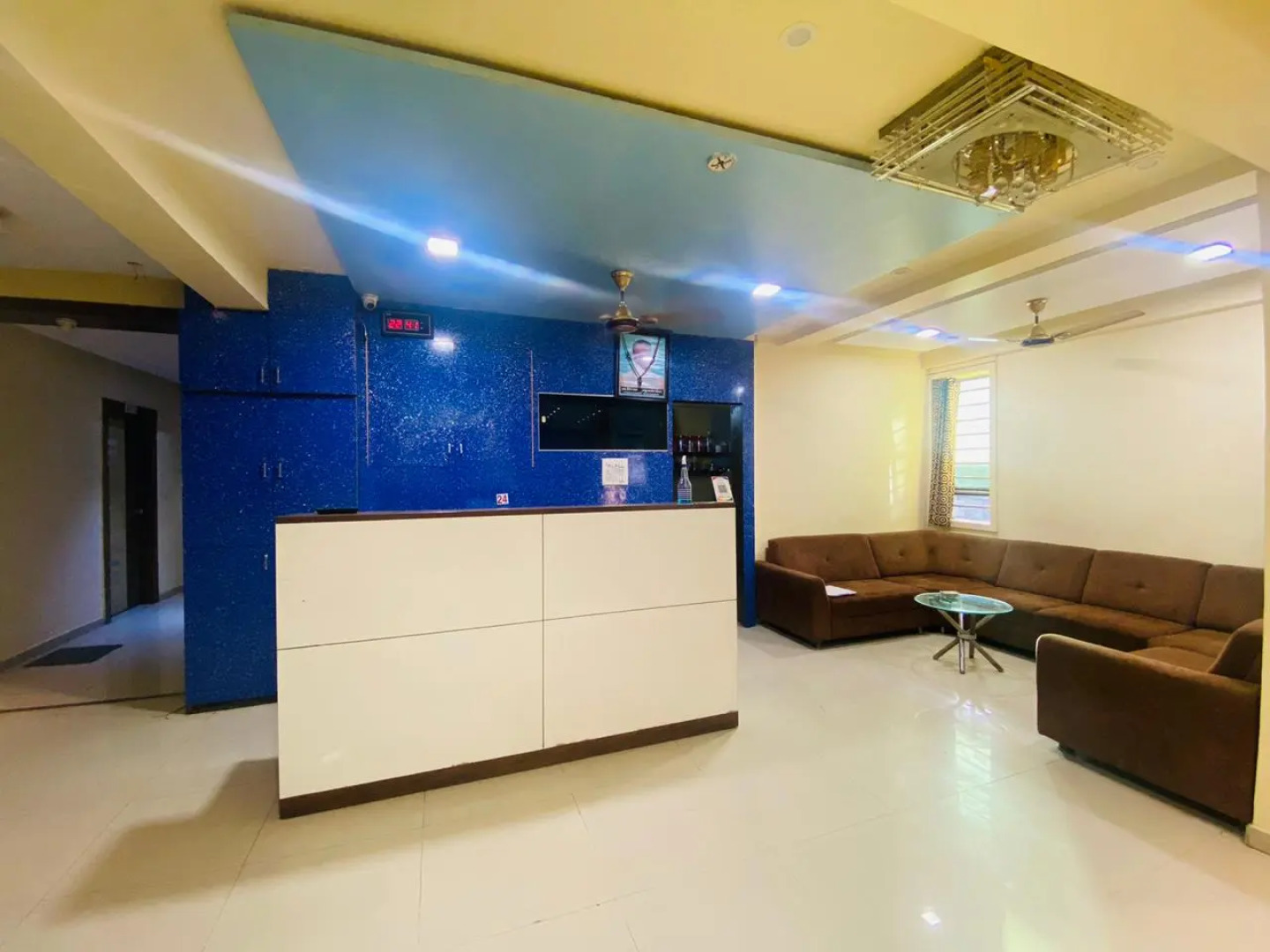 Отель Ganesh Banquet Dining And