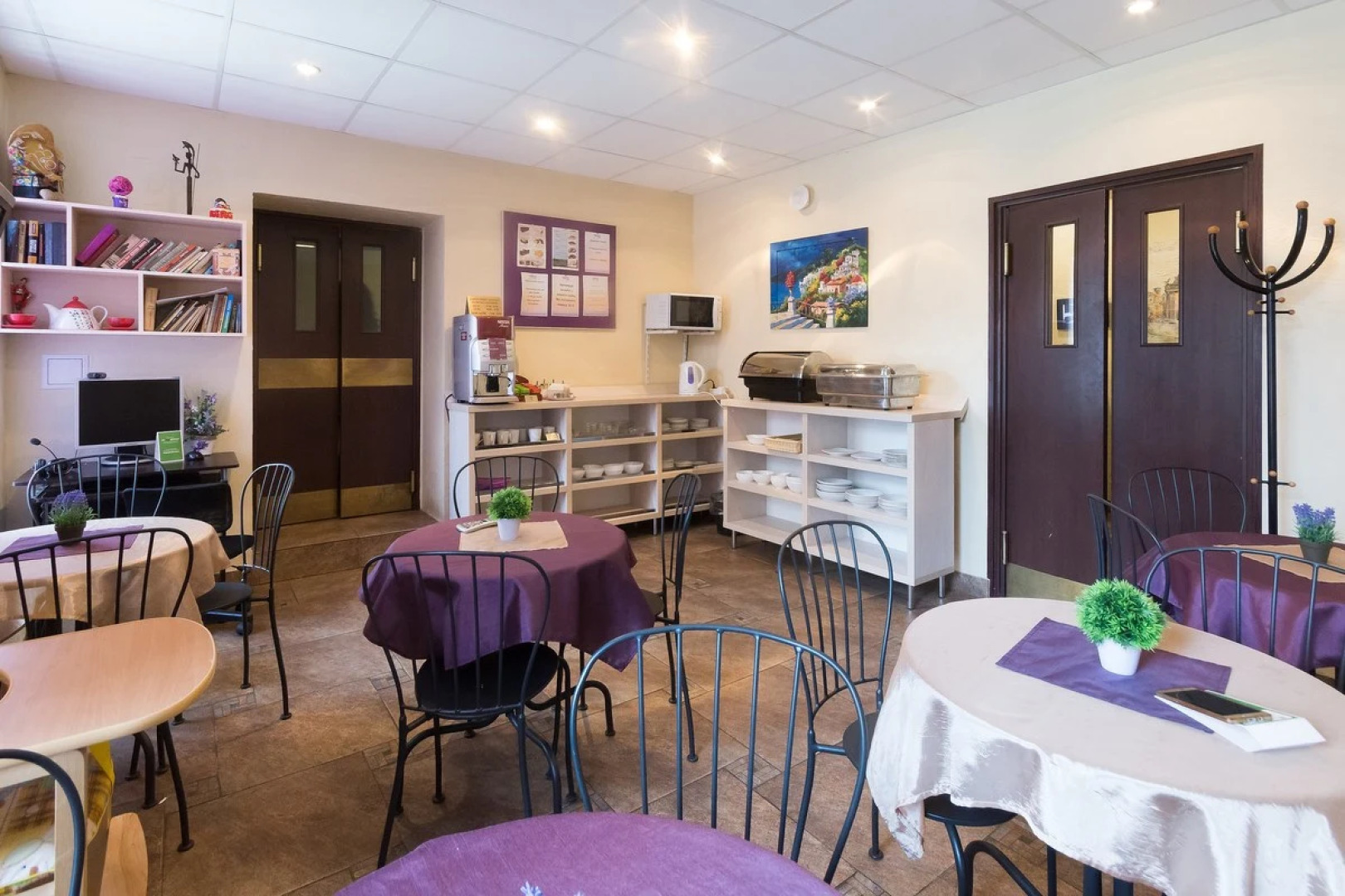 Отель Велес