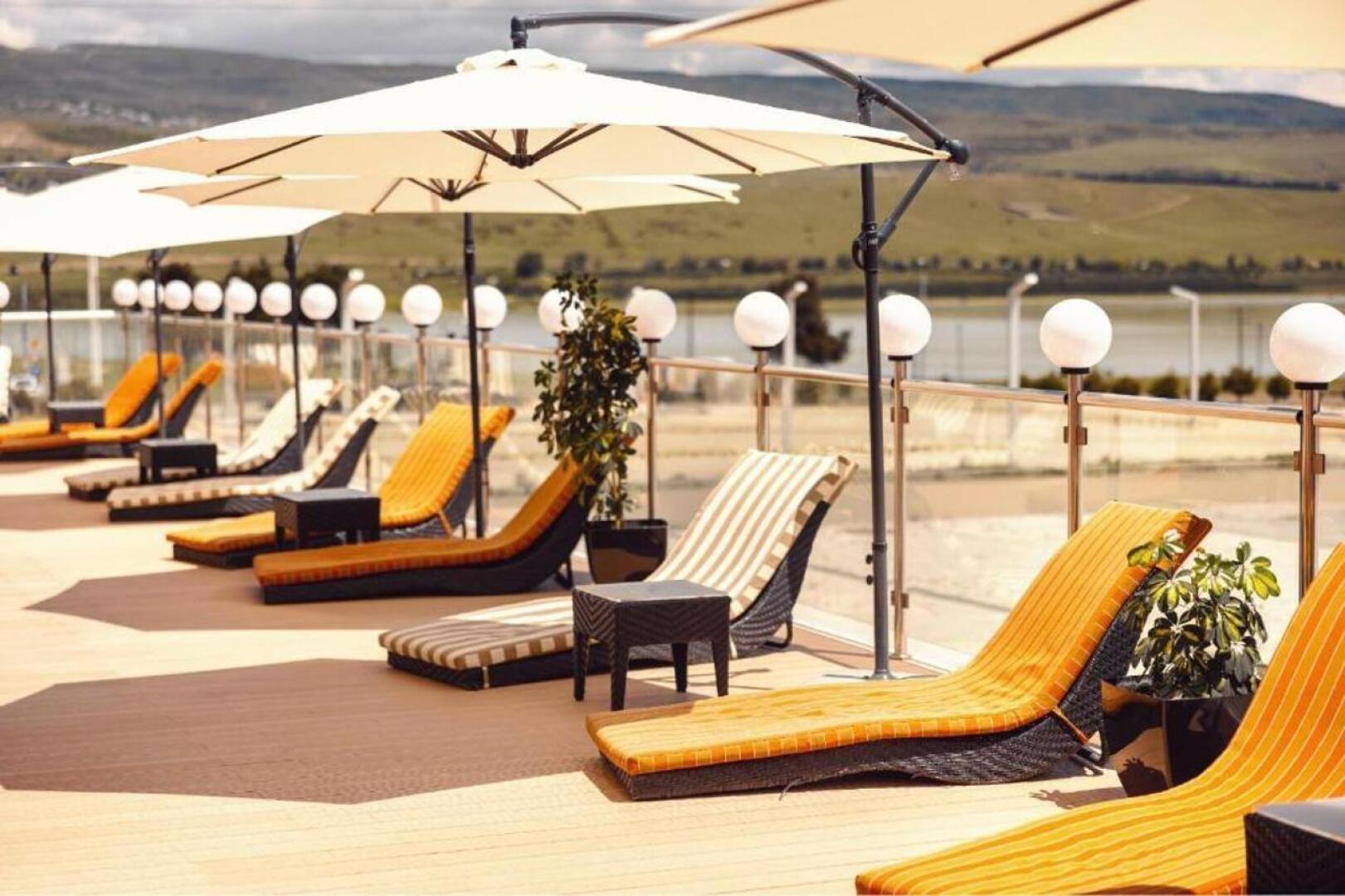 Отель Hotels & Preference Hualing Tbilisi