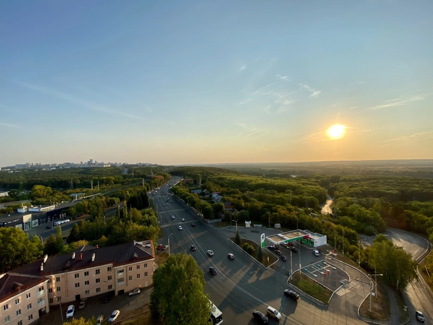 Апартаменты около стадиона Нефтяник