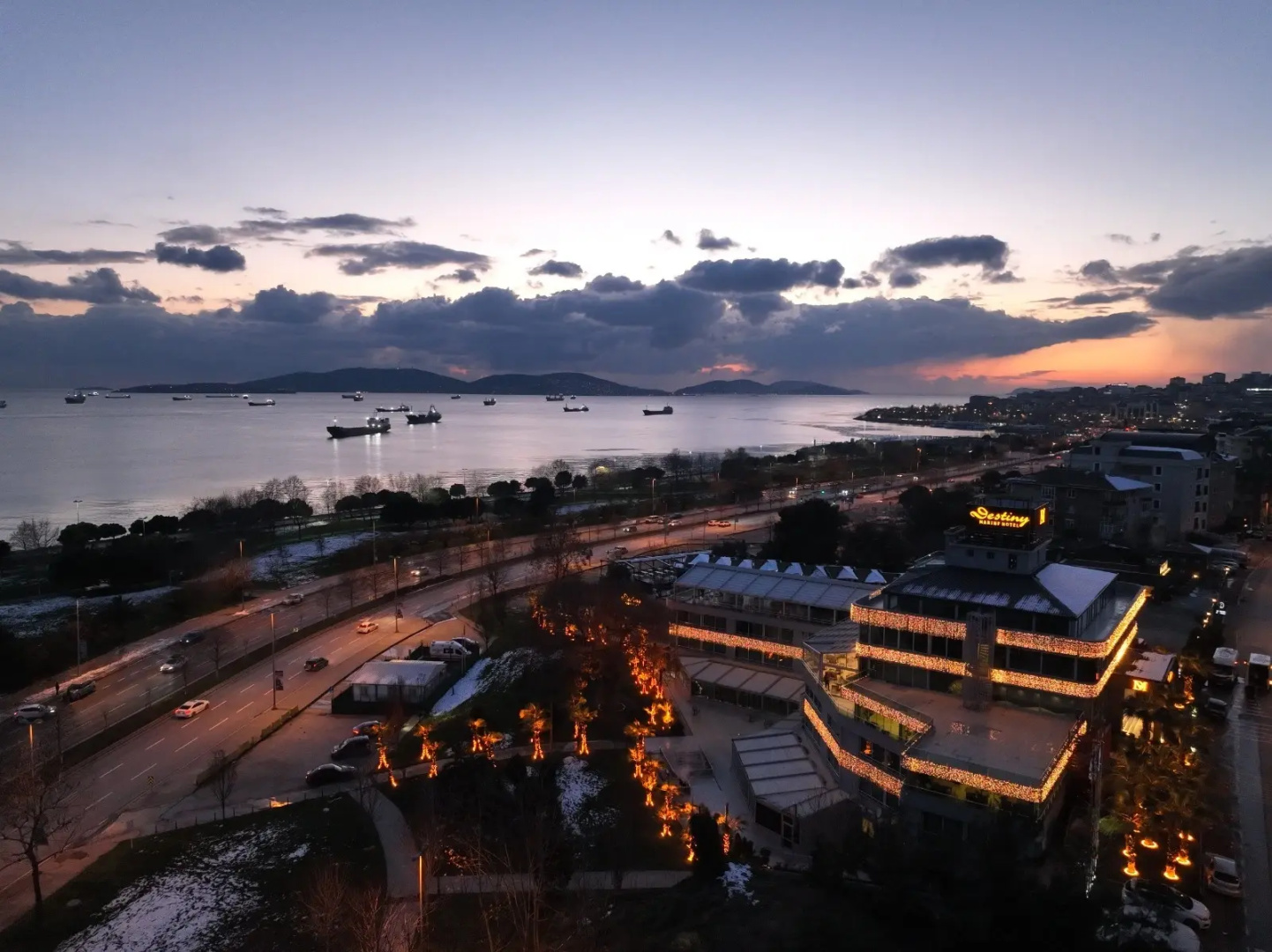 Destiny Marine Deluxe Hotel