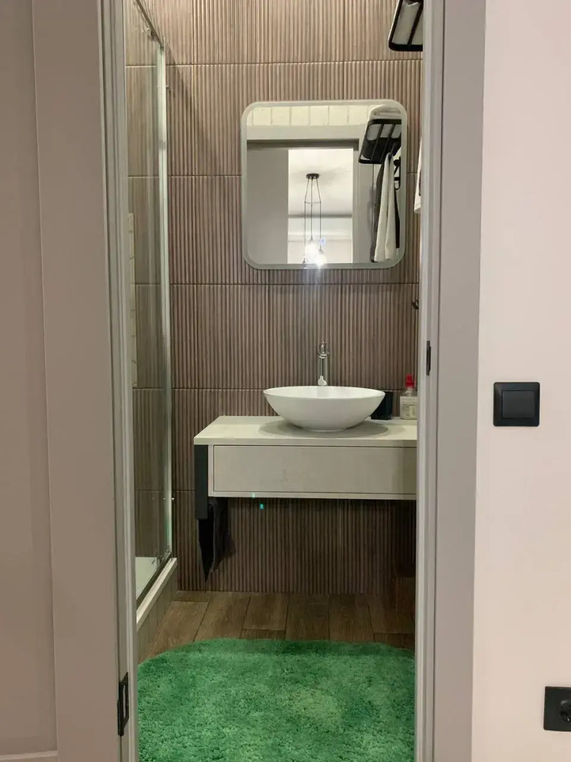 Квартира 2-комнатная уютная в центре в дизайнерском исполнении