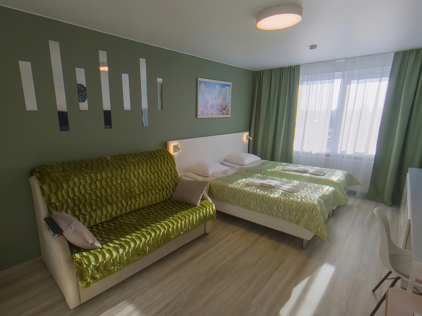 Апартаменты White pearls на Салова 61