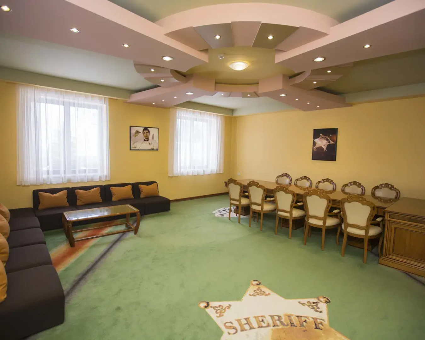 Отель Hotel Russia