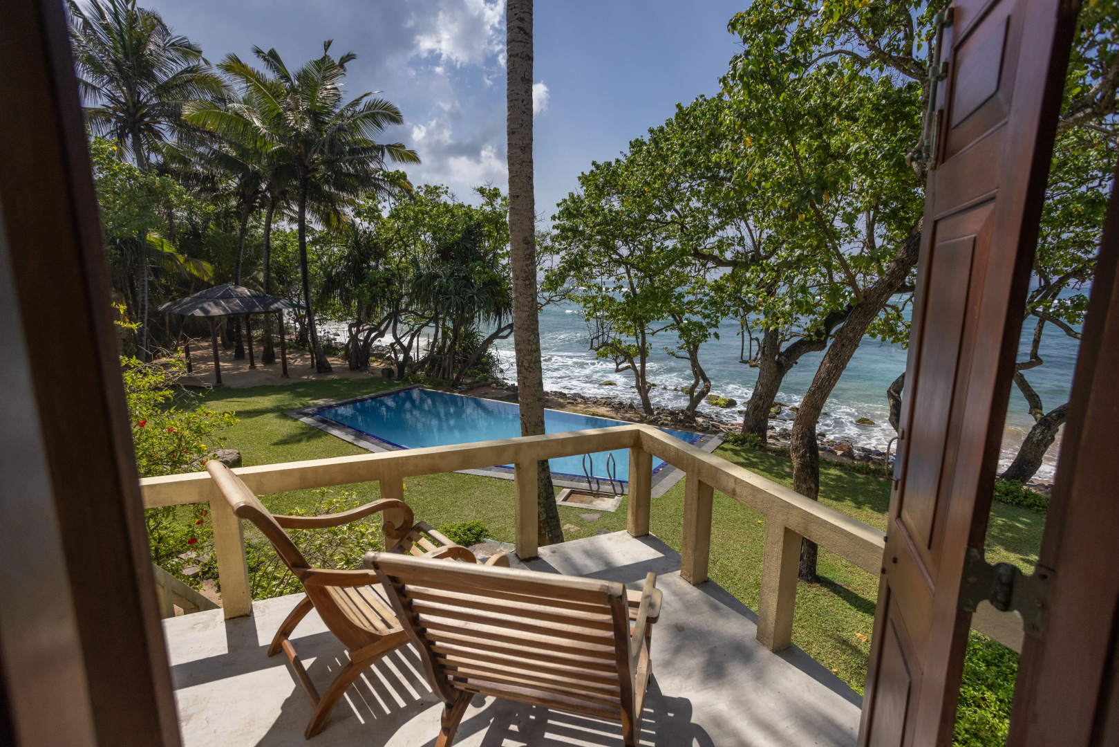 Villa South Point Abbey 4 bedroom beach front