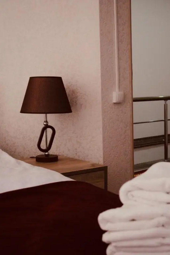 Отель Erebuni Plaza