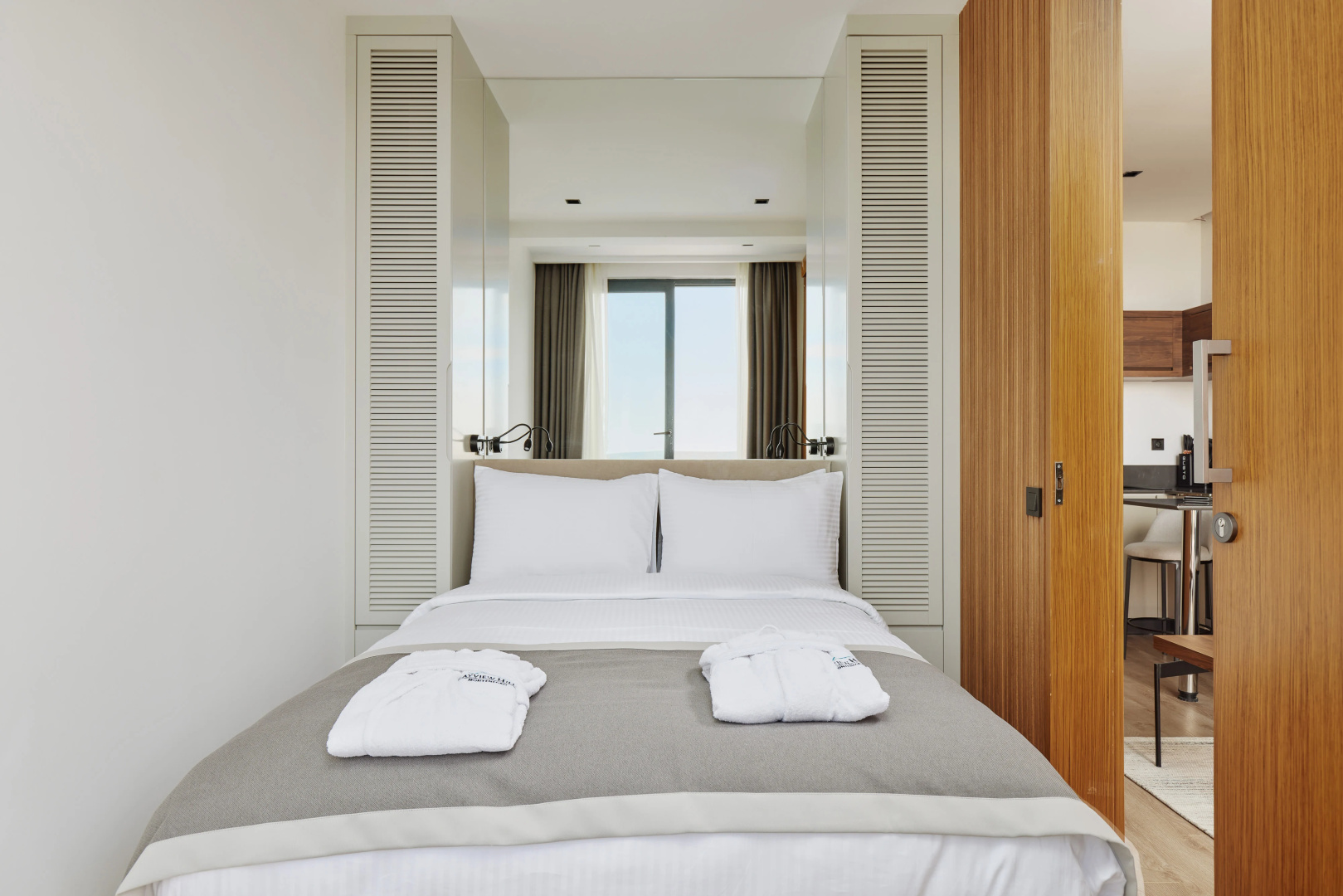 Апарт-отель Bayview Hills Luxury Residences