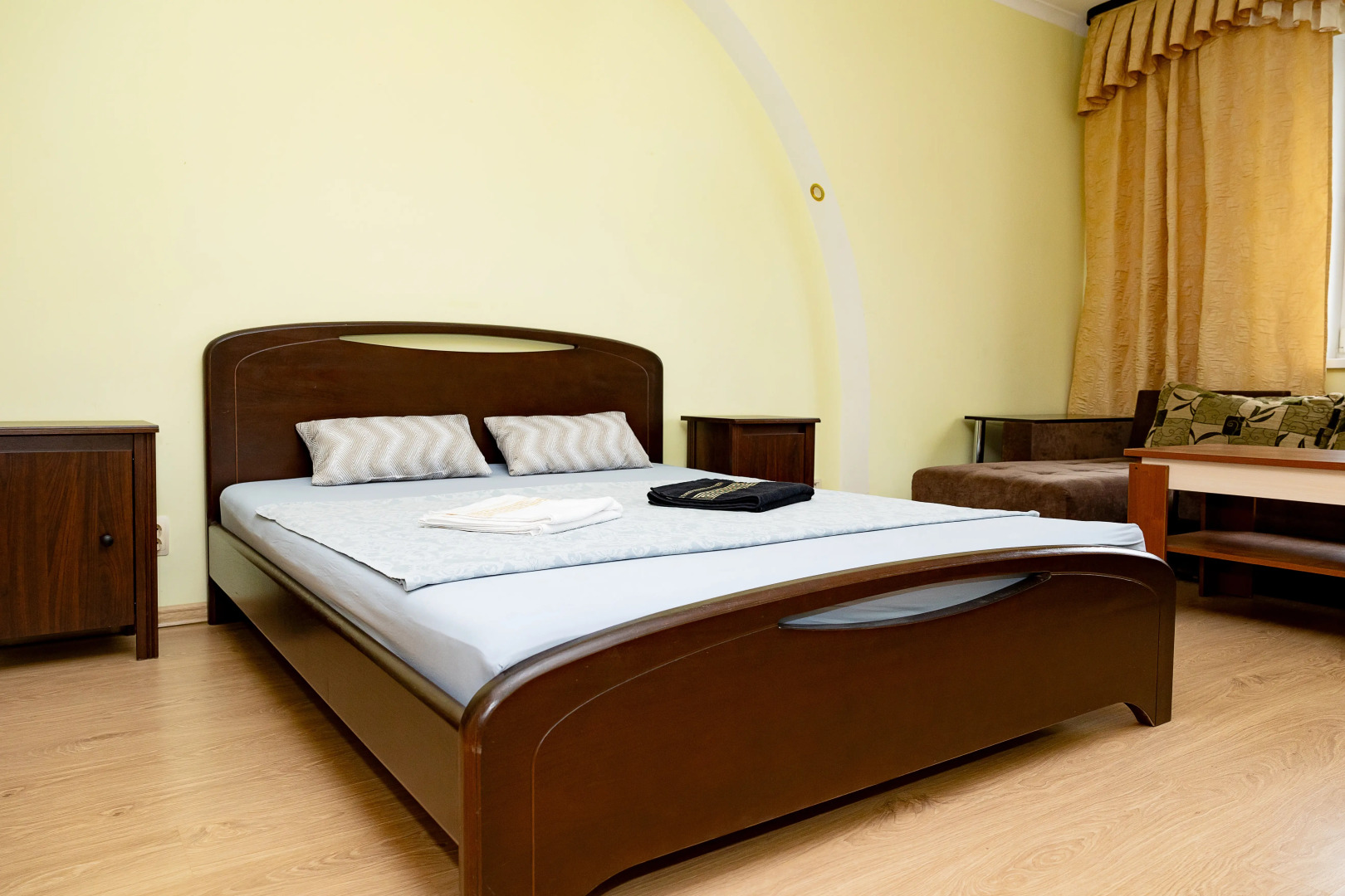 Апартаменты Домино возле КТЦ Югра-Классик