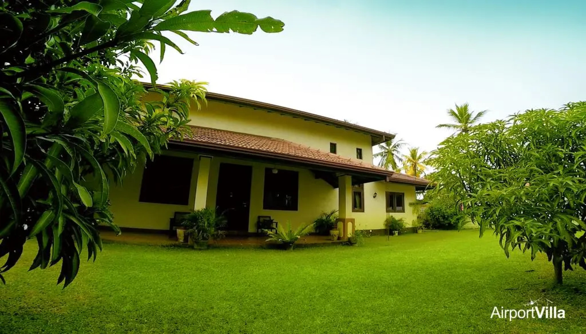 Отель The Airport Villa