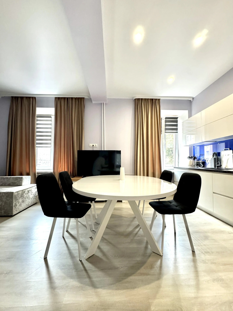 Апартаменты в стиле Модерн в самом сердце столицы с круглосуточным заселением улица Комсомольская 34