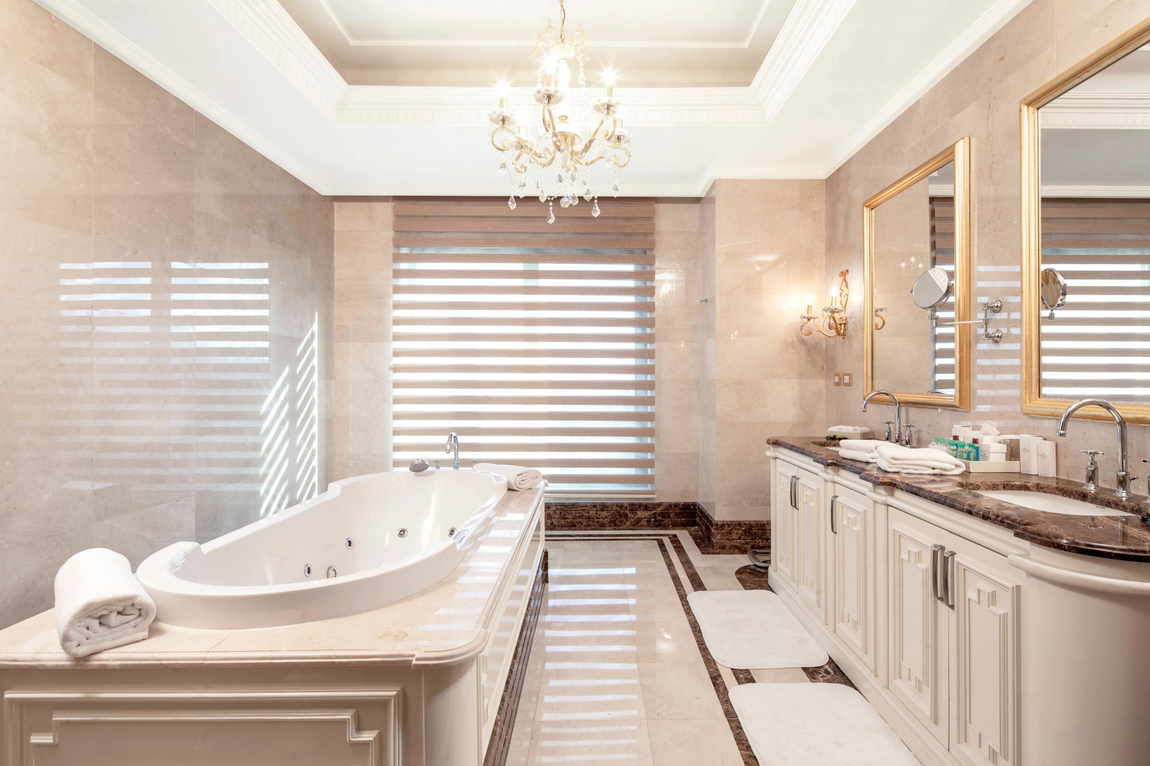 Crowne Plaza Hotel Istanbul - Asia, an IHG Hotel