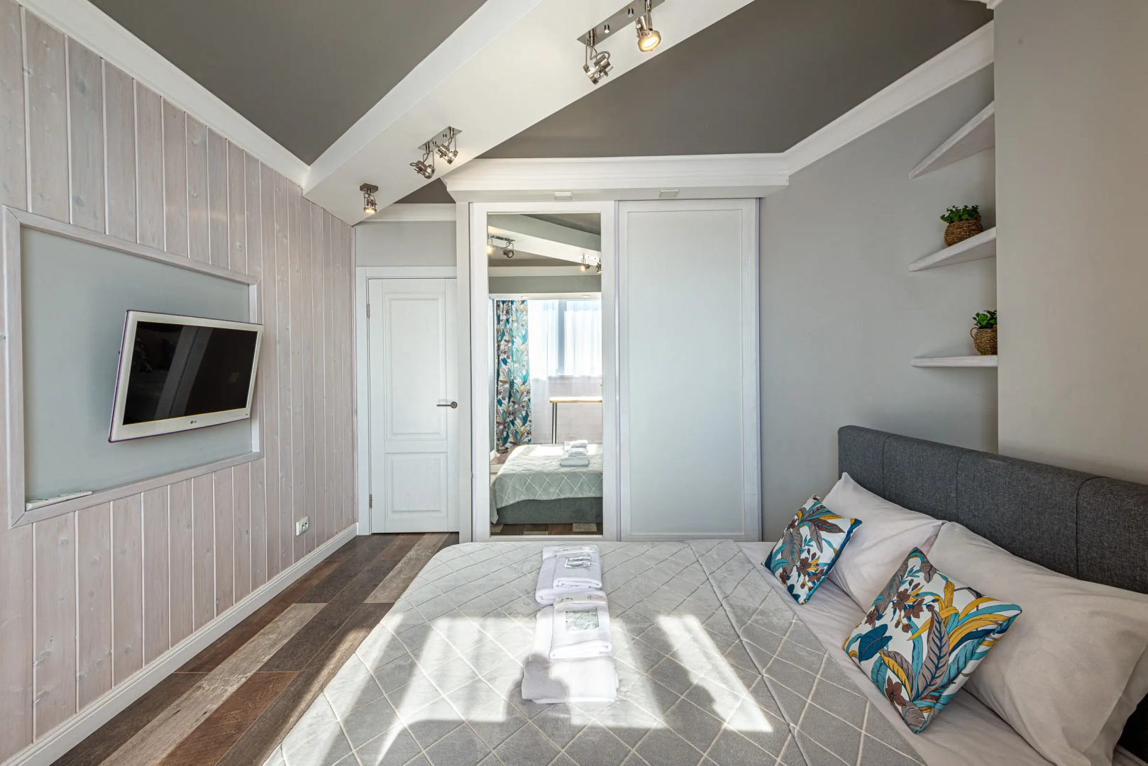 Квартира 3-к в новом мкр. Университет от RentAp, 6 сп.мест