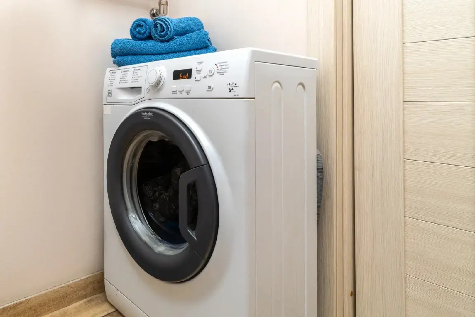 Апартаменты с Видом на Город Тутживут на Красной