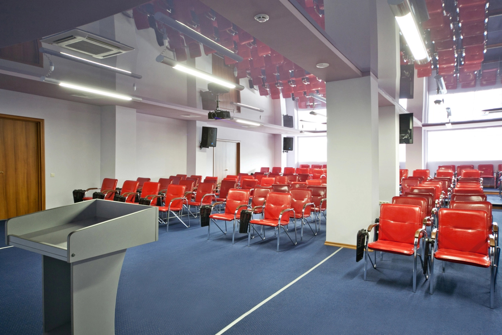 Бенефит Плаза Конгресс Отель