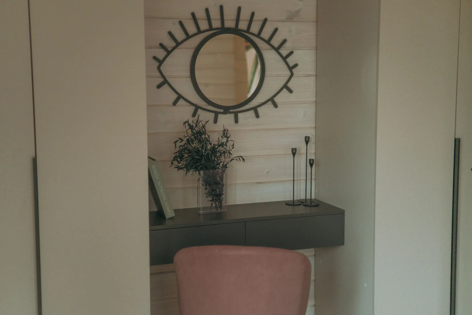 Частный дом с баней бочкой у воды и леса