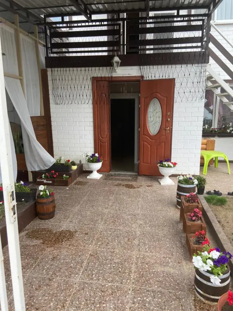 Отель Белый