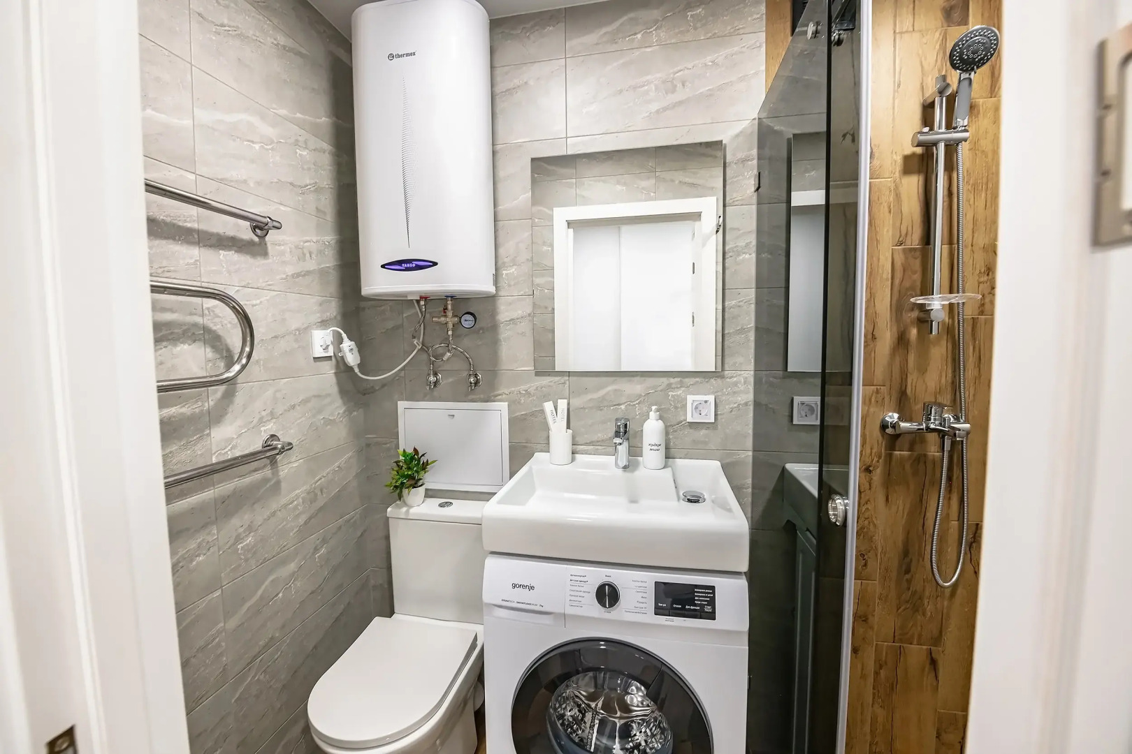 Апартаменты TopHouse на Океанском проспекте 102