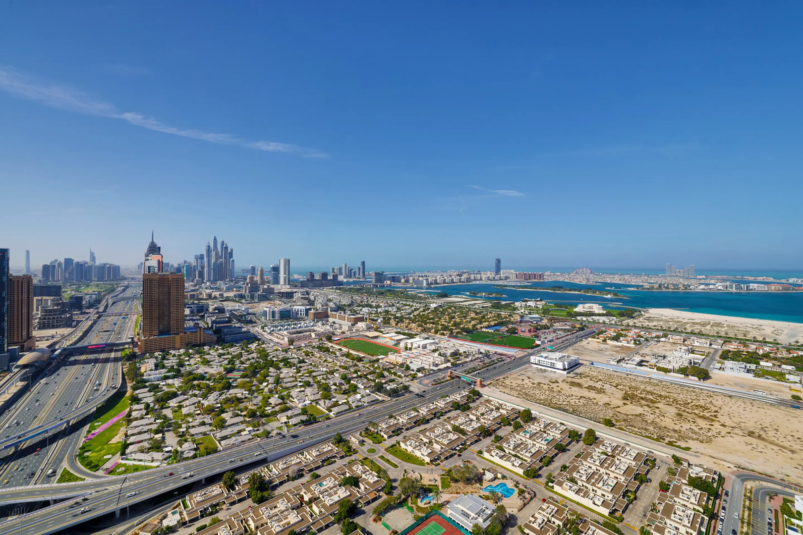 Отель La Suite Dubai Hotel & Apartments