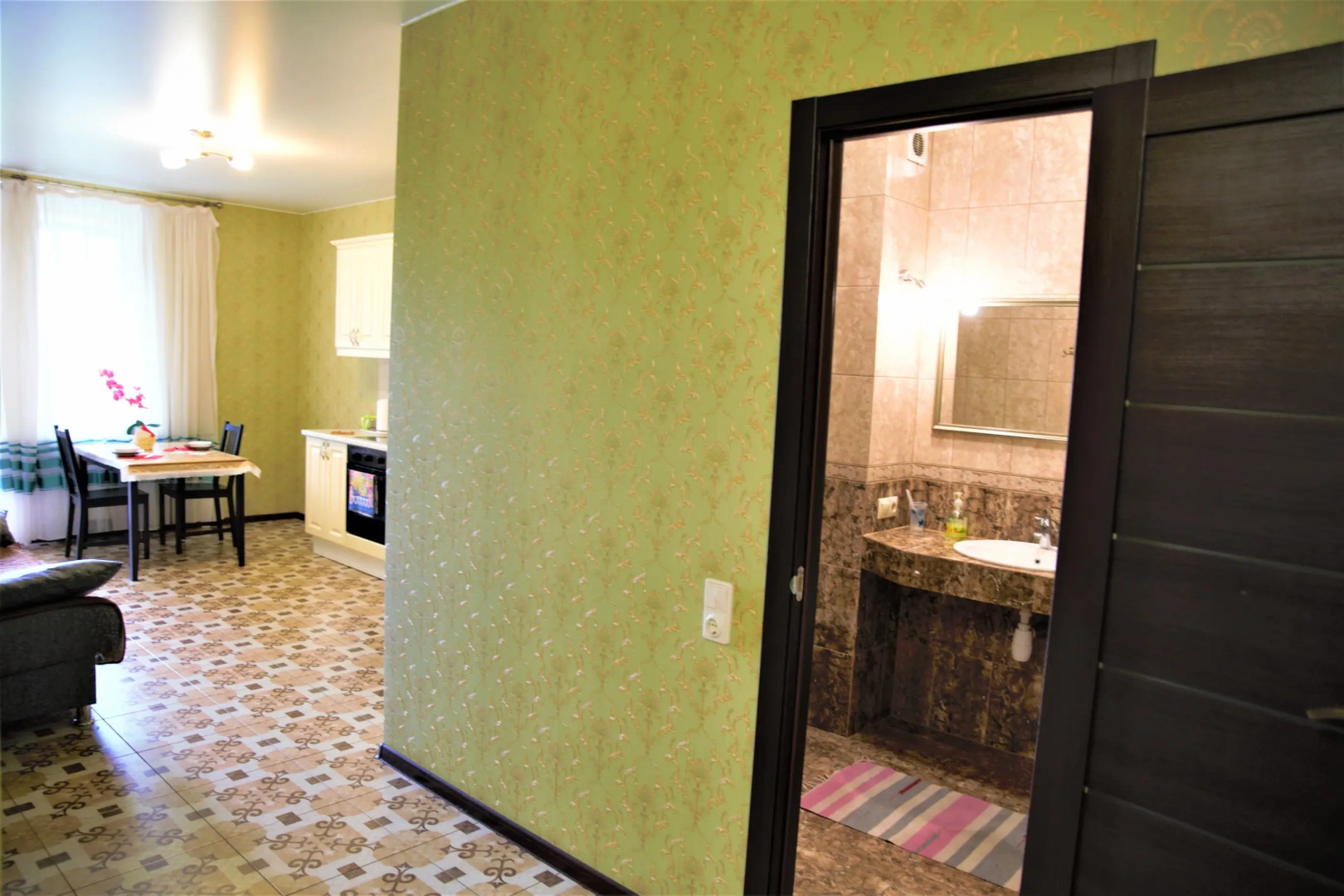 V Spb Na Kremenchugskaja 9k1 Apartments