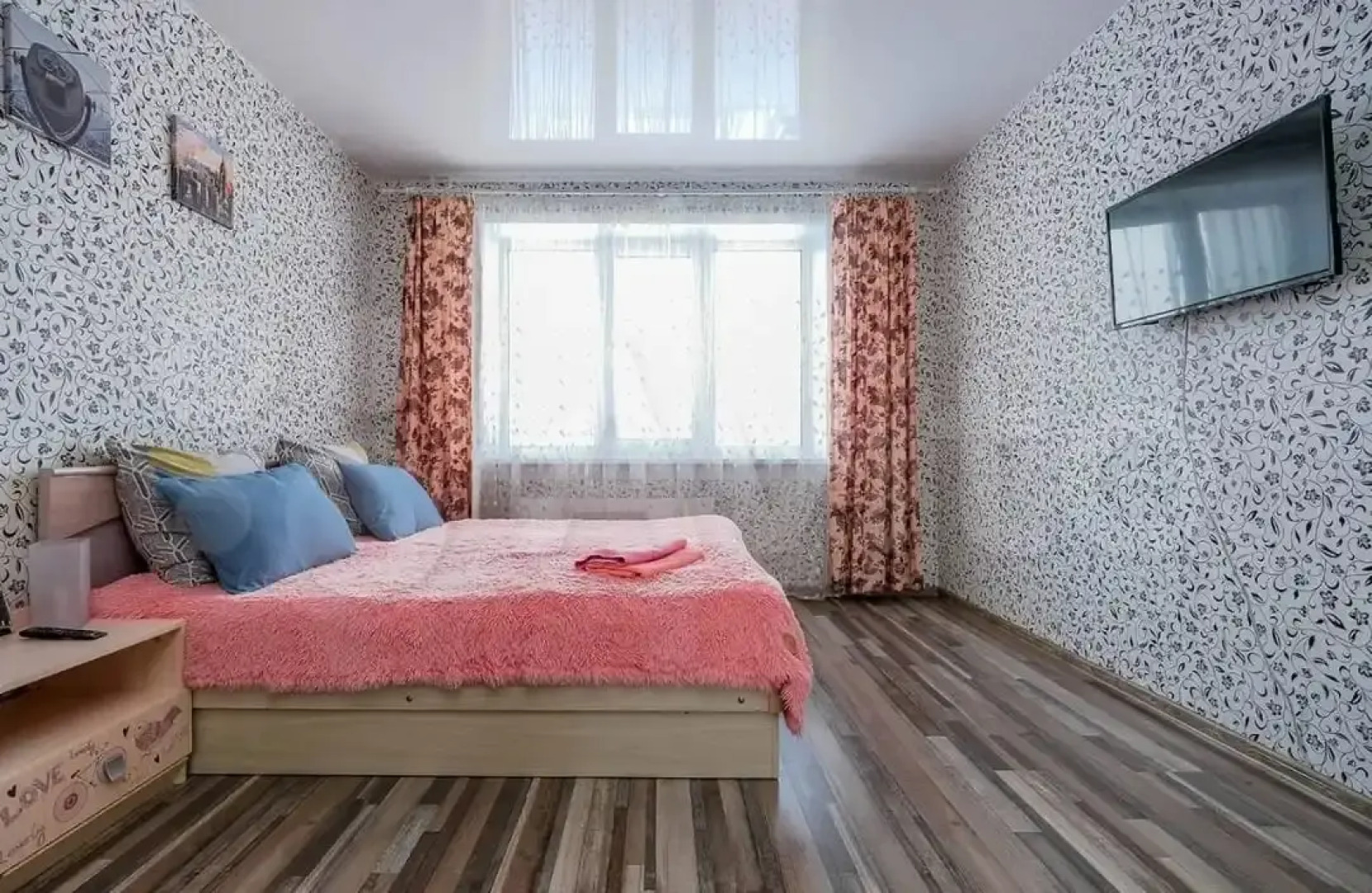 Апартаменты рядом с МНТК Фёдорова Титова 234/1