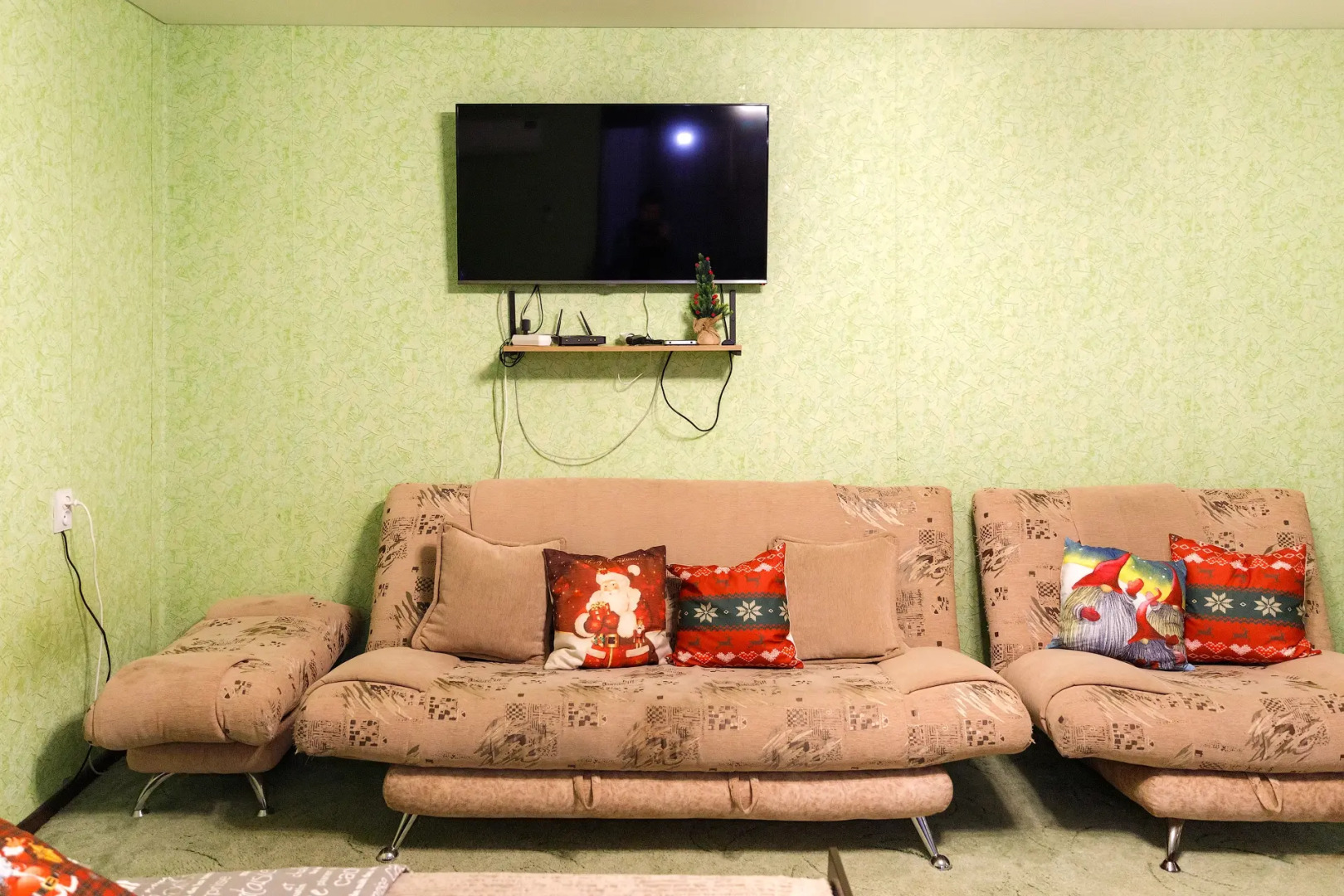 Квартира PrezentHaus на Чичканова 70б